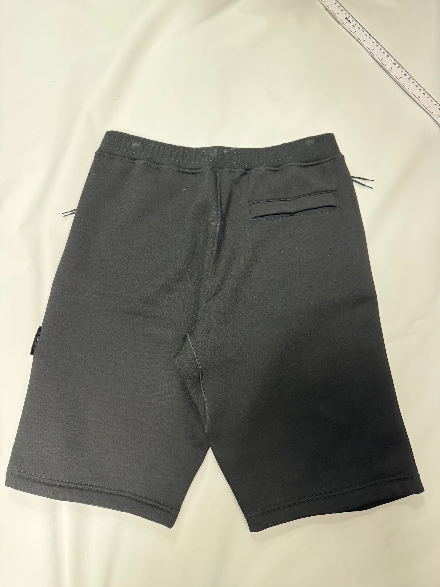 Stone island shadow project shorts (L)