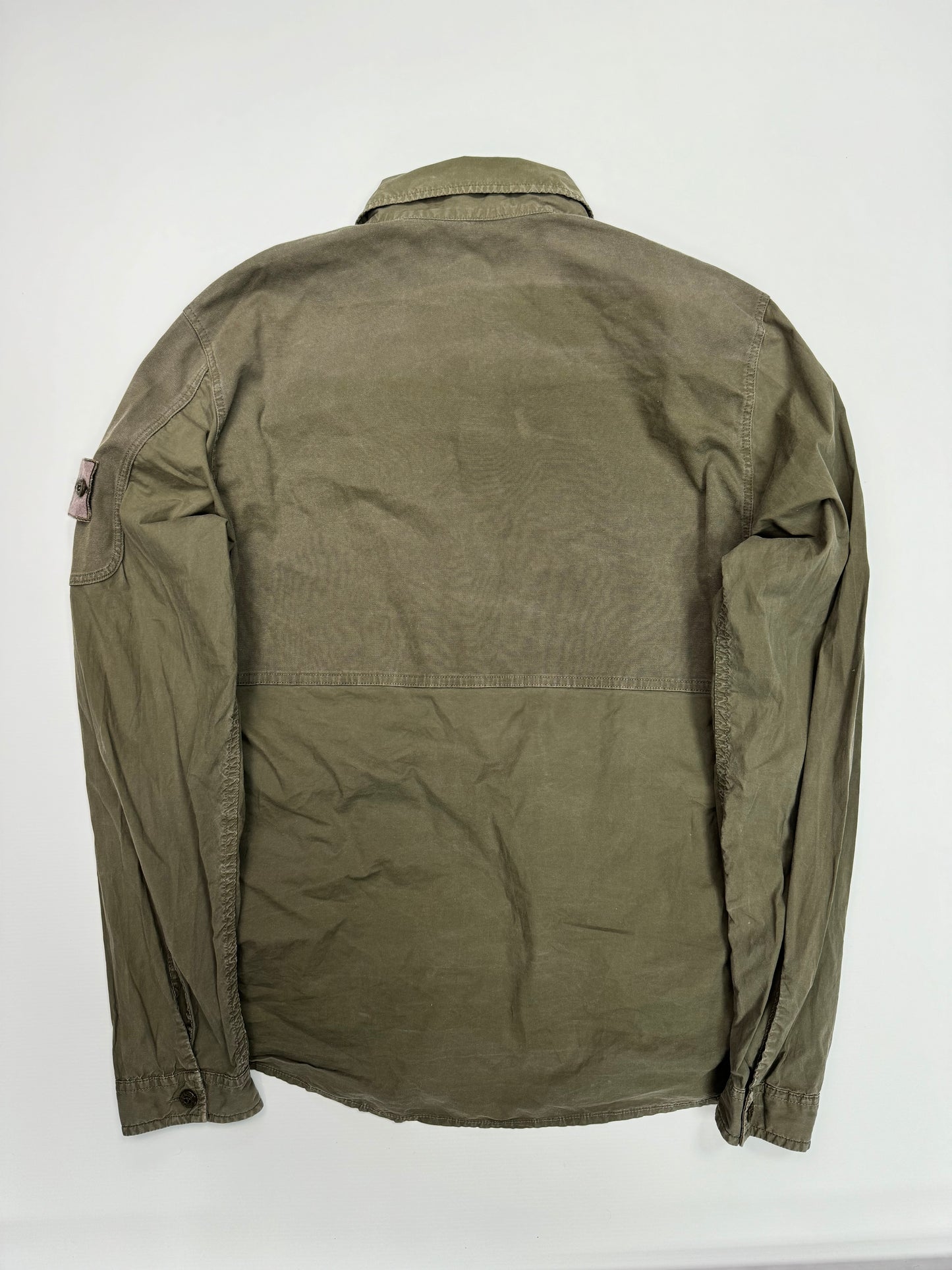 Stone island shadow project over shirt (M)