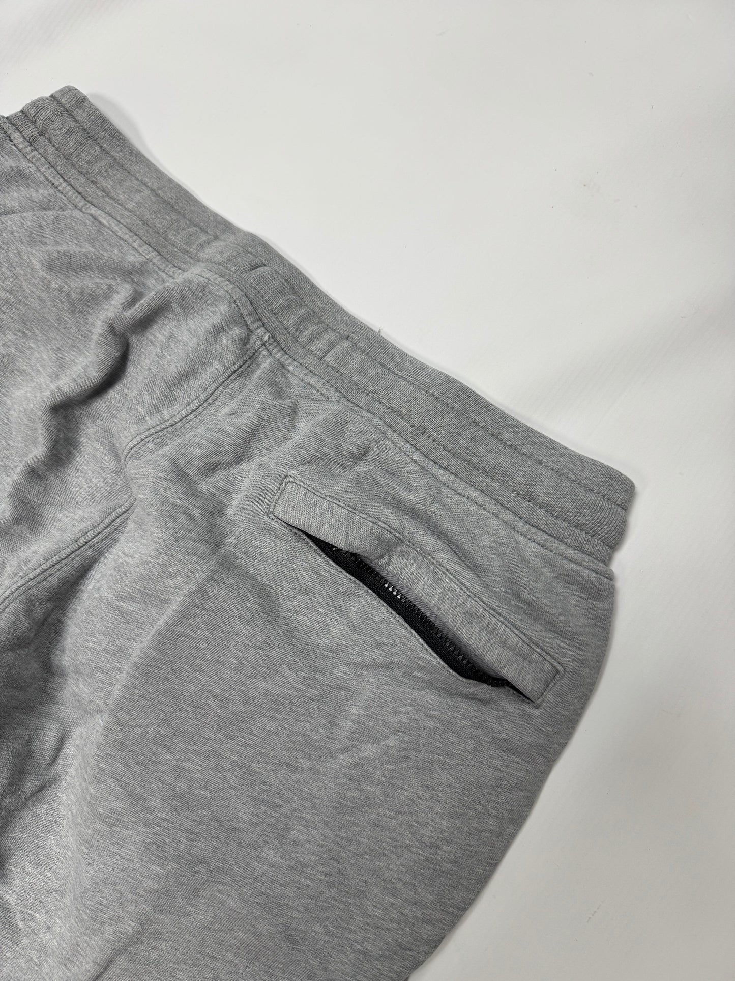 Stone island jogger shorts (M)