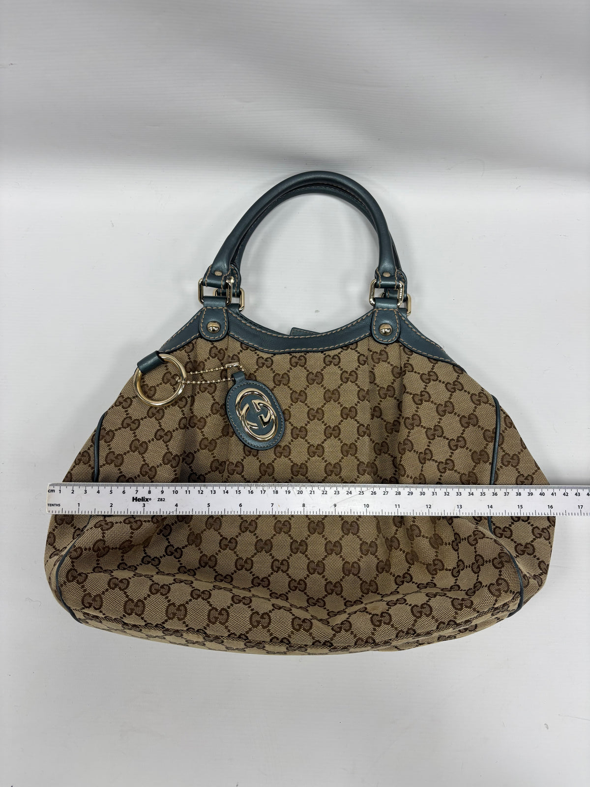 Gucci sukey medium tote bag