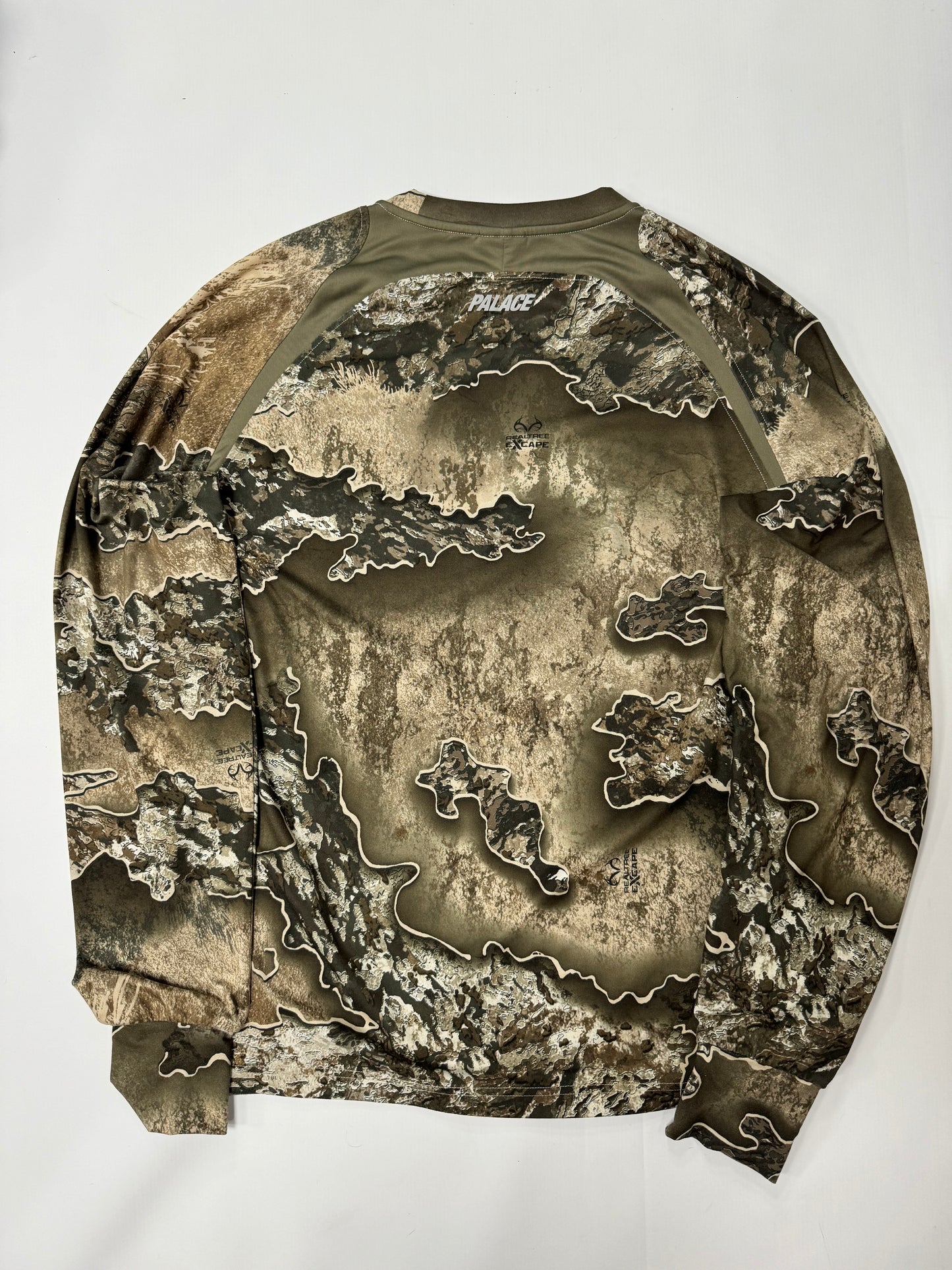 Palace real tree trail runner long sleeve top (L)