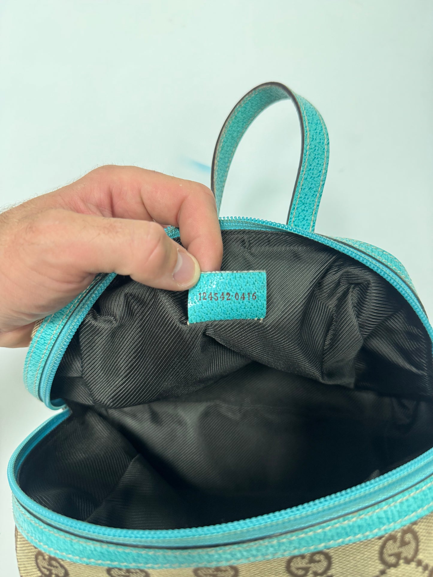 Gucci GG monogram hand bag (OS)