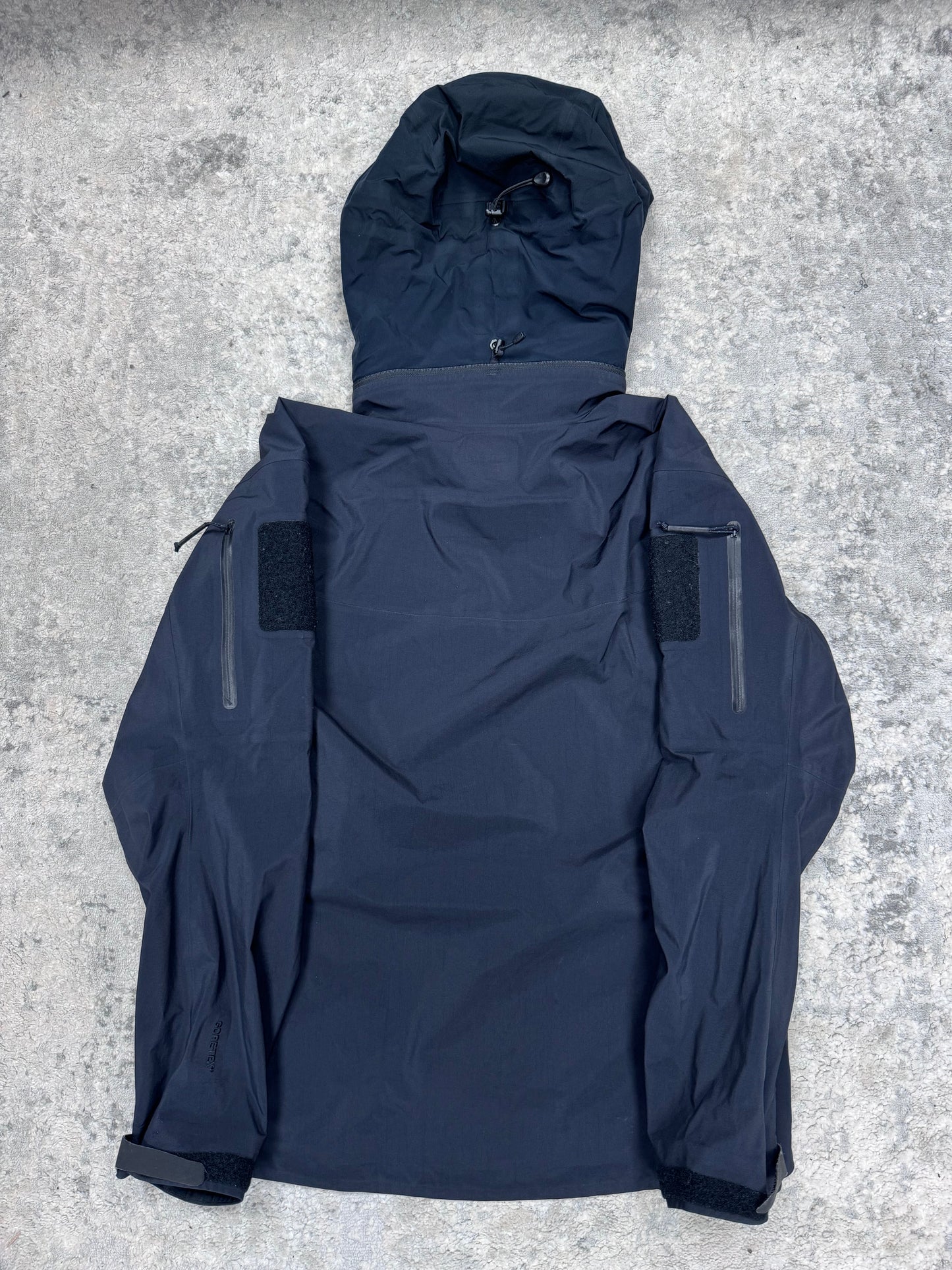 Arcteryx leaf alpha gen 2 (M)