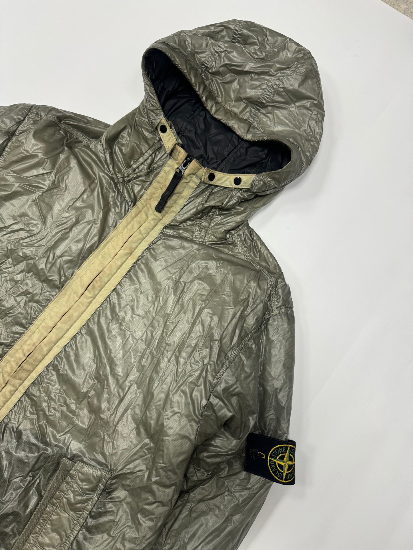 Stone island primaloft jacket (L)