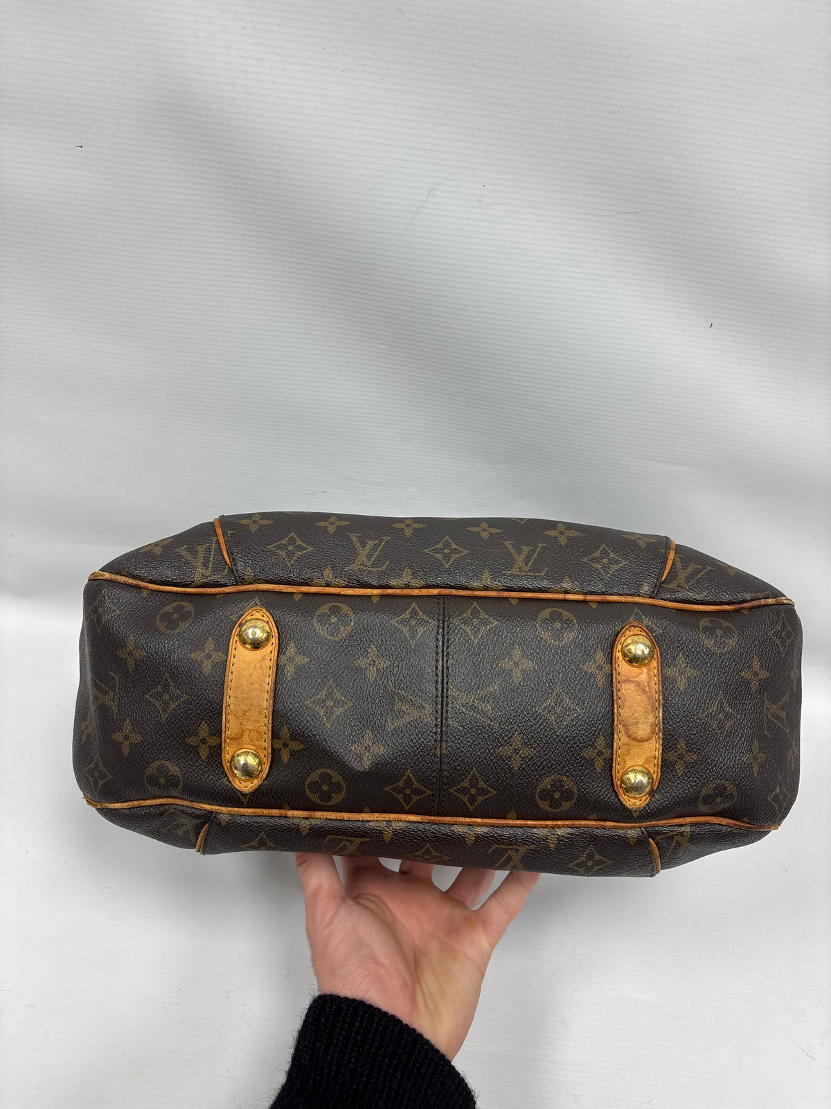 Louis Vuitton galliera PM bag