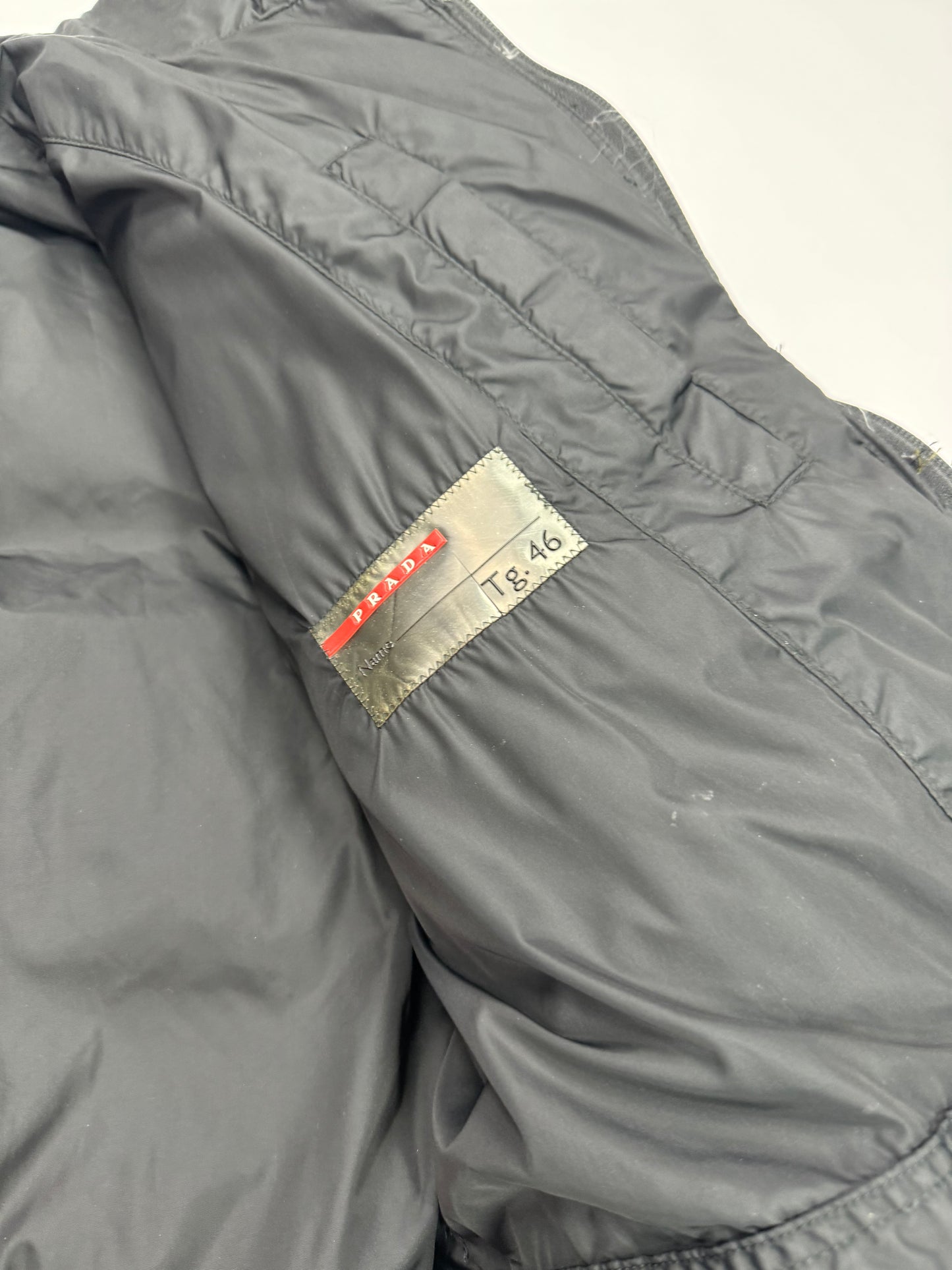 Prada sport puffer jacket (M)