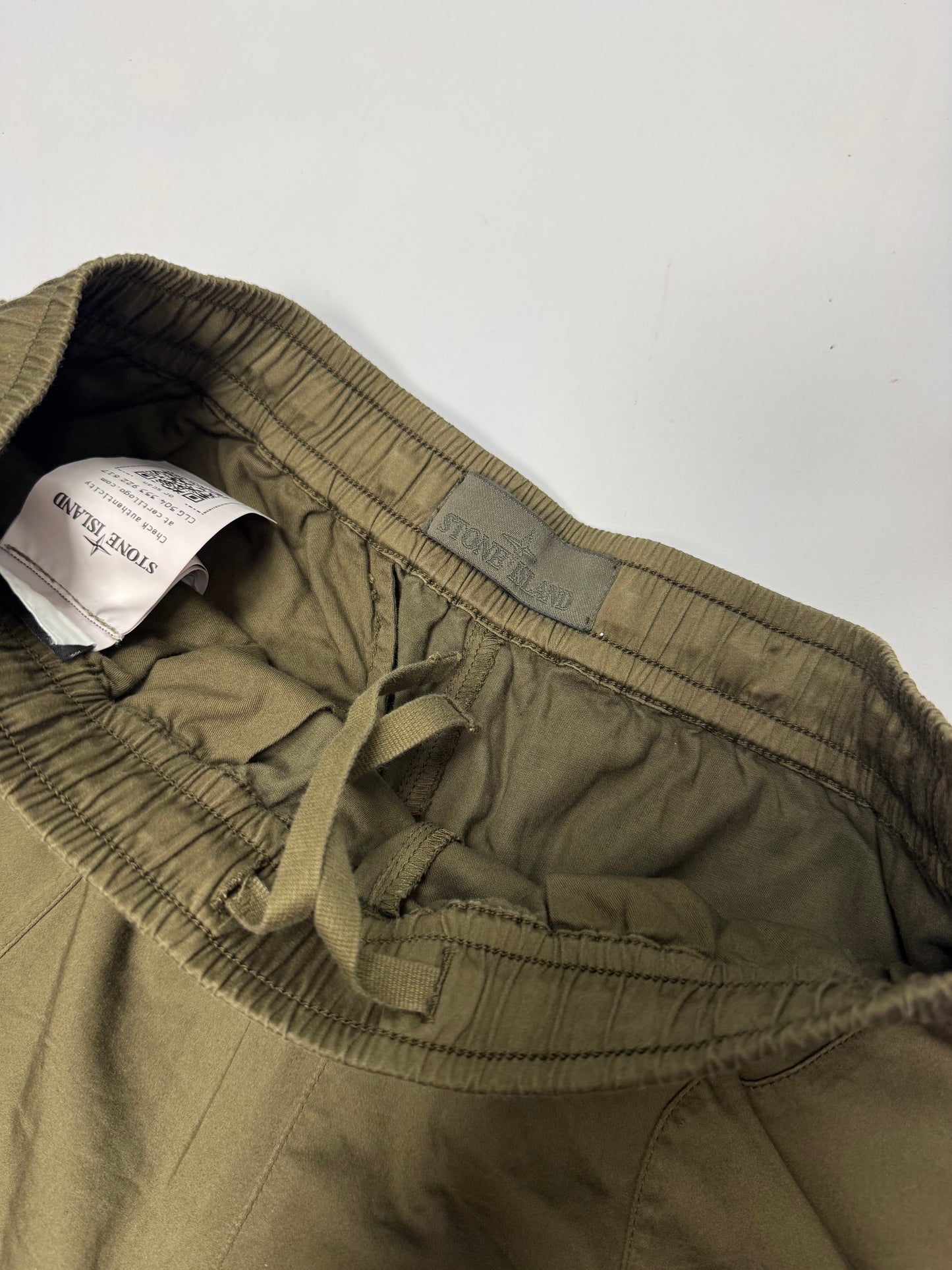 Stone island ghost project shorts (30w)