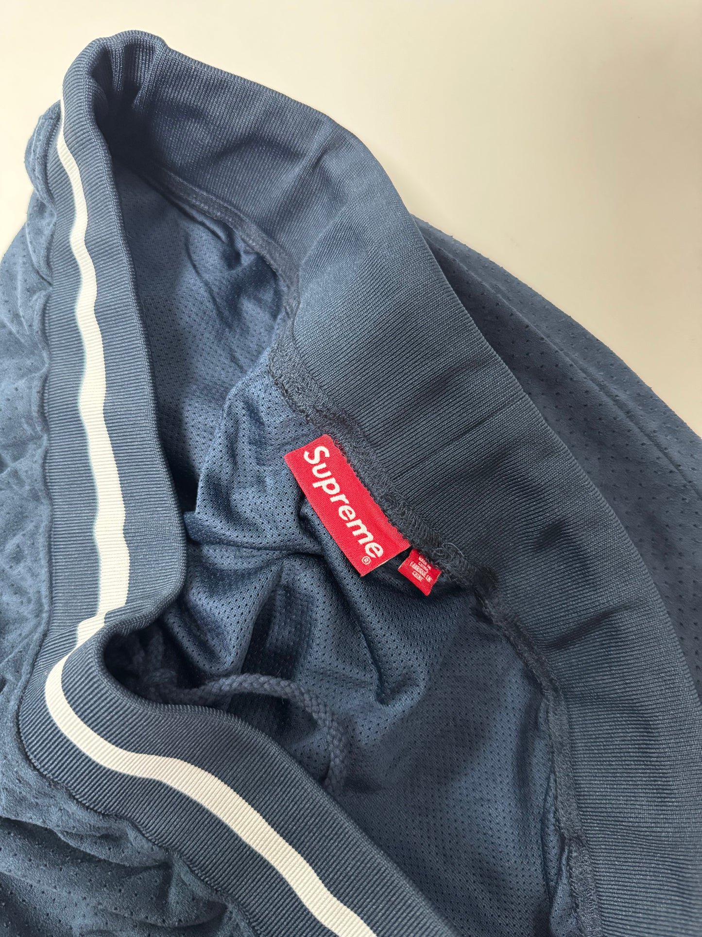 Supreme cotton jogger shorts (L)