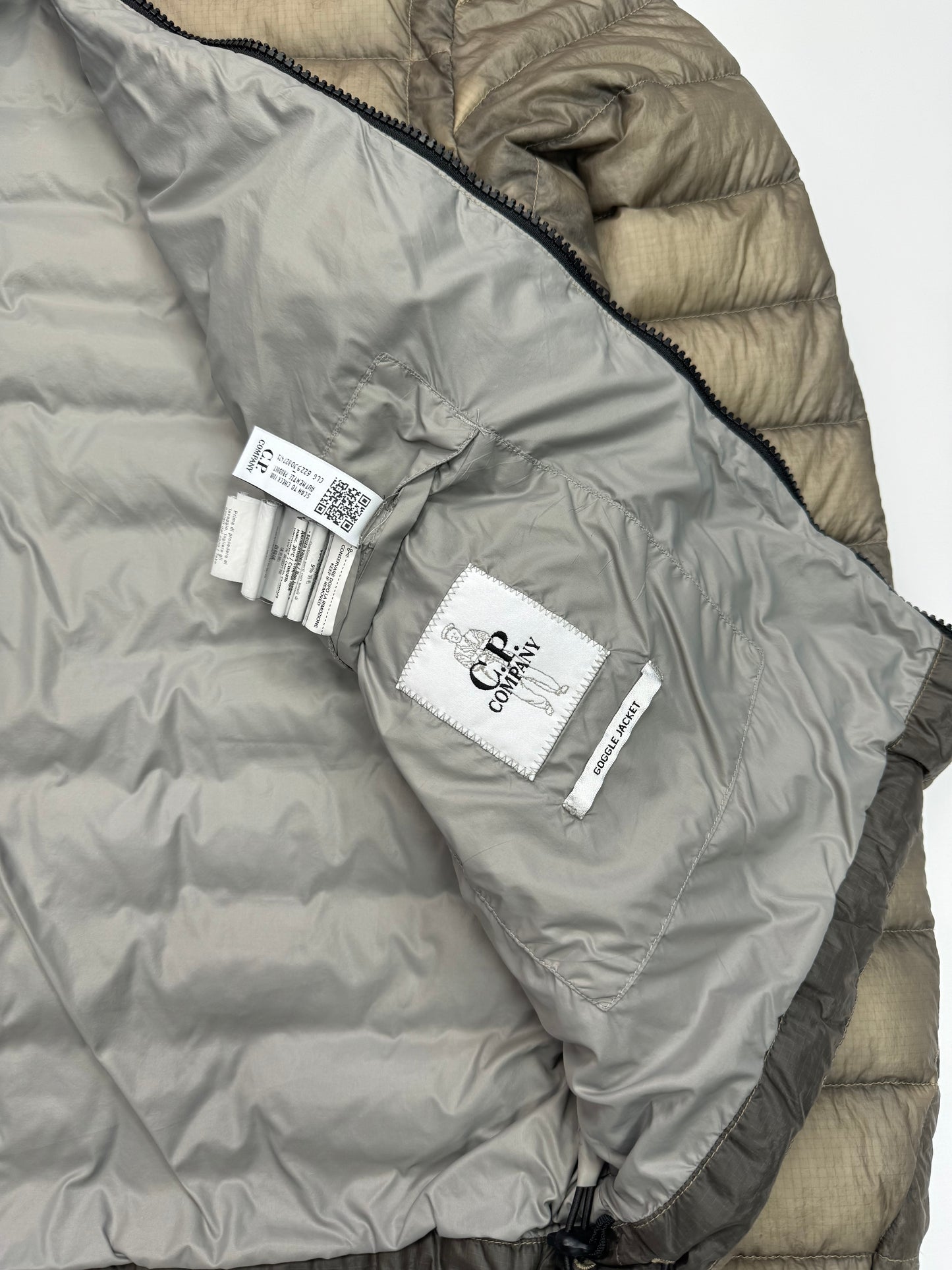 Cp company DD shell goggle down jacket (M)