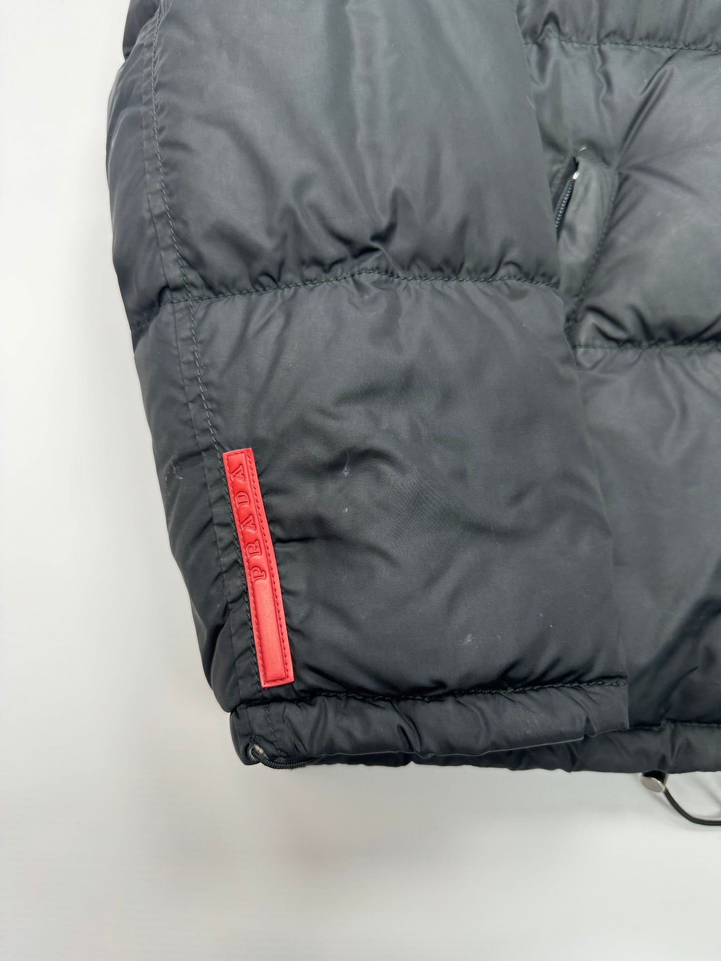 Prada sport puffer jacket (M)