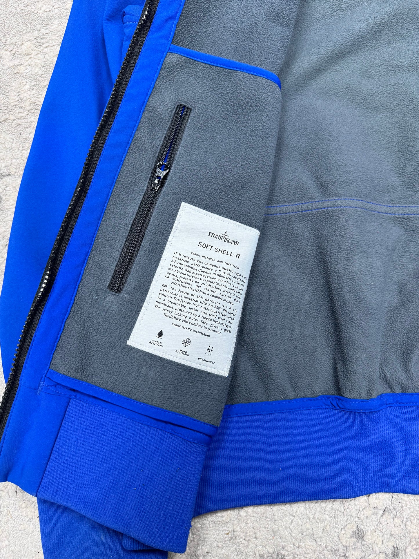 Stone island soft shell R jacket (L)