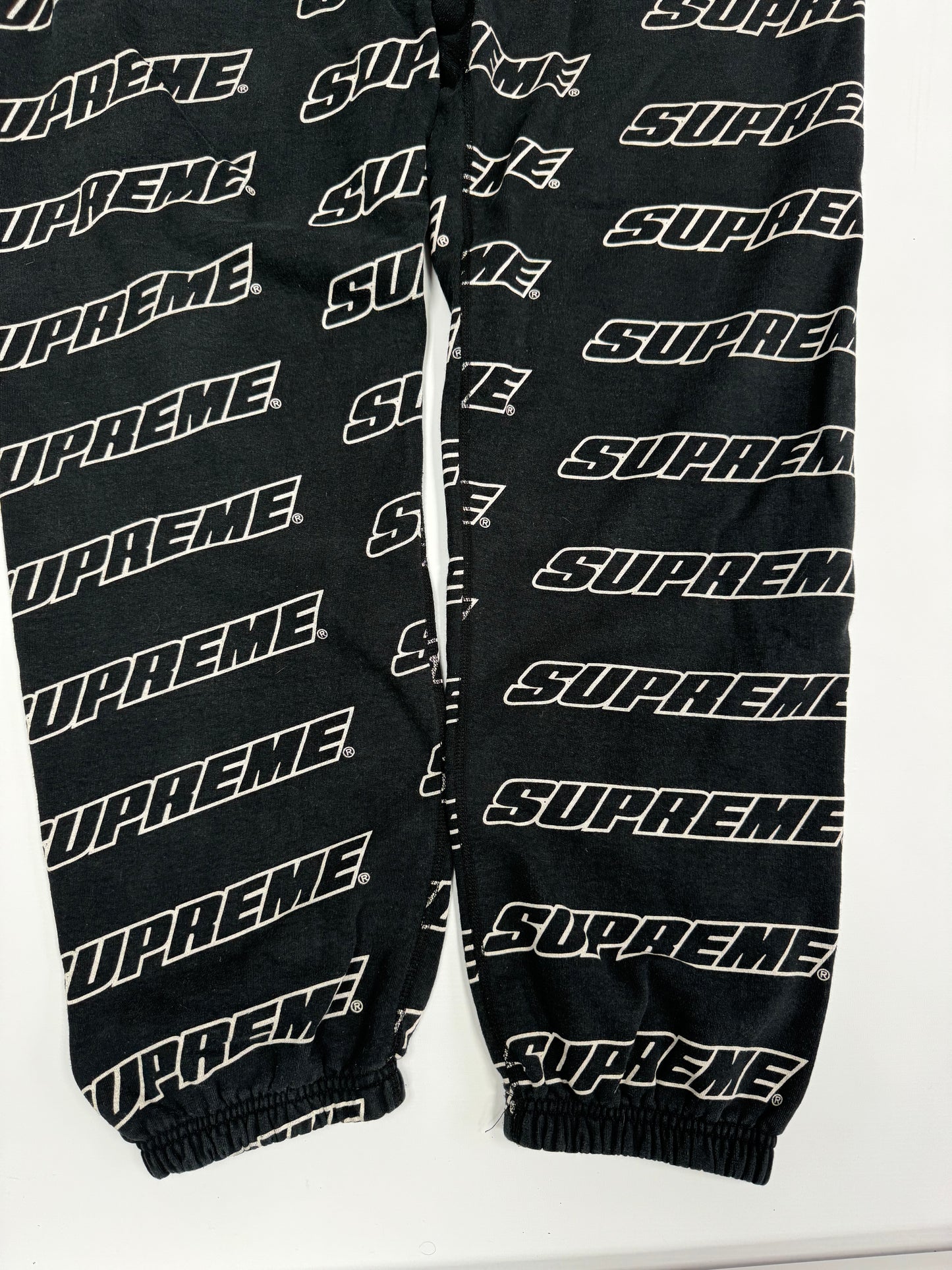 Supreme repeat joggers (XL)