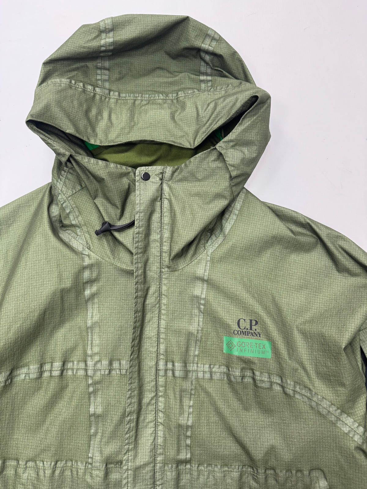 Cp company goretex jacket (L)