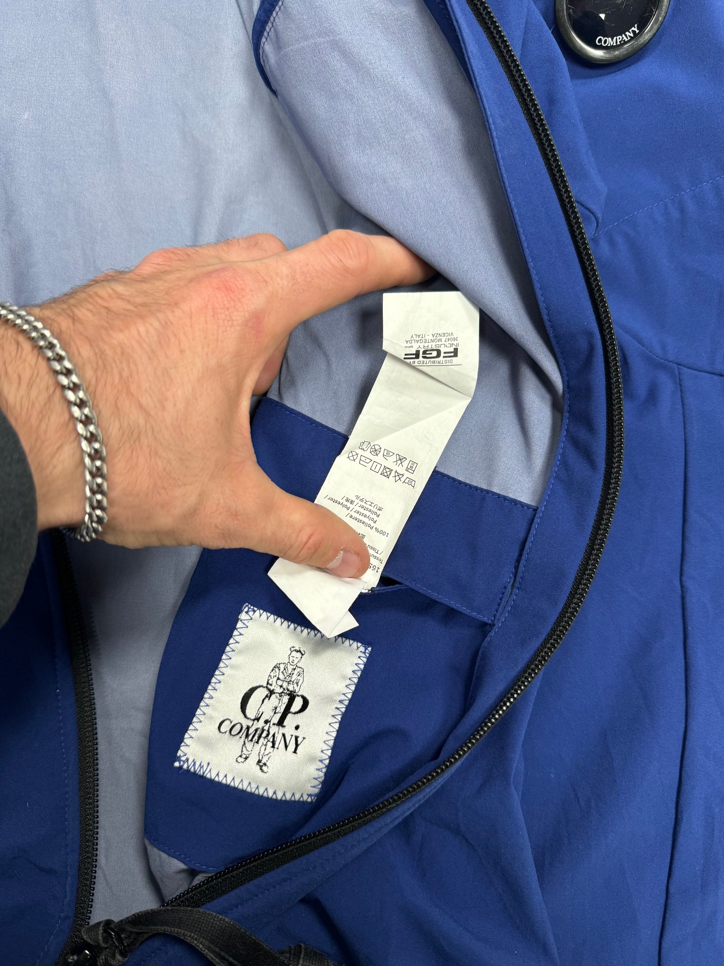 Cp company pro tek jacket (M)