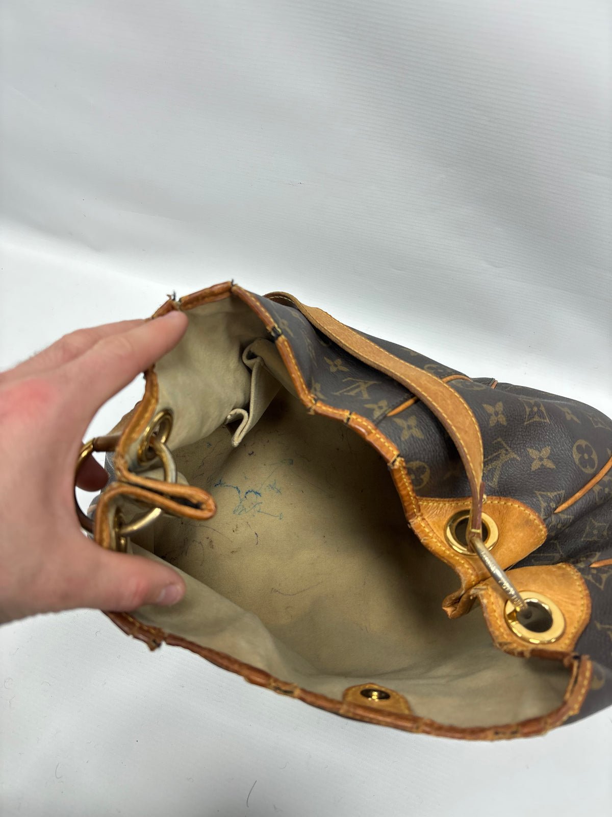 Louis Vuitton galliera PM bag
