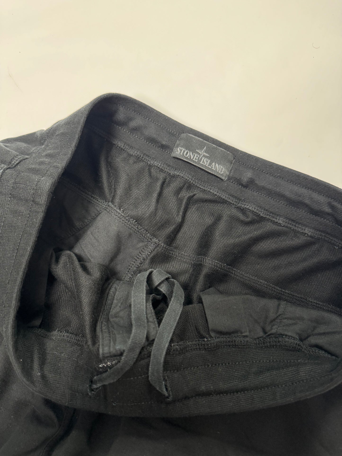 Stone island shadow project shorts (L)