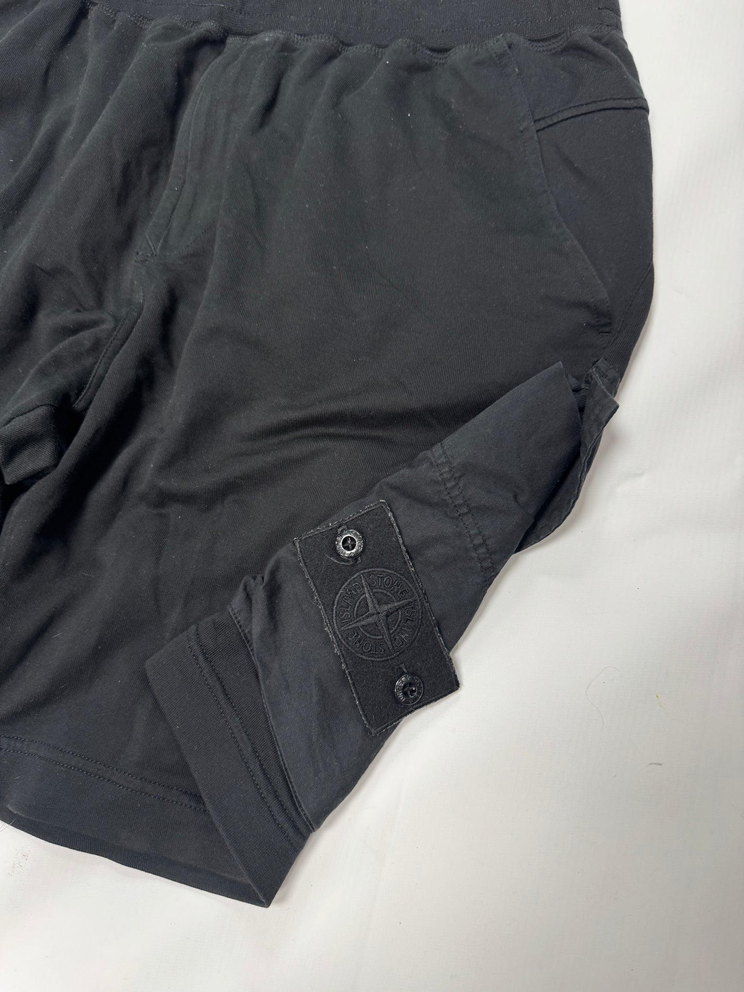 Stone island shadow project shorts (L)