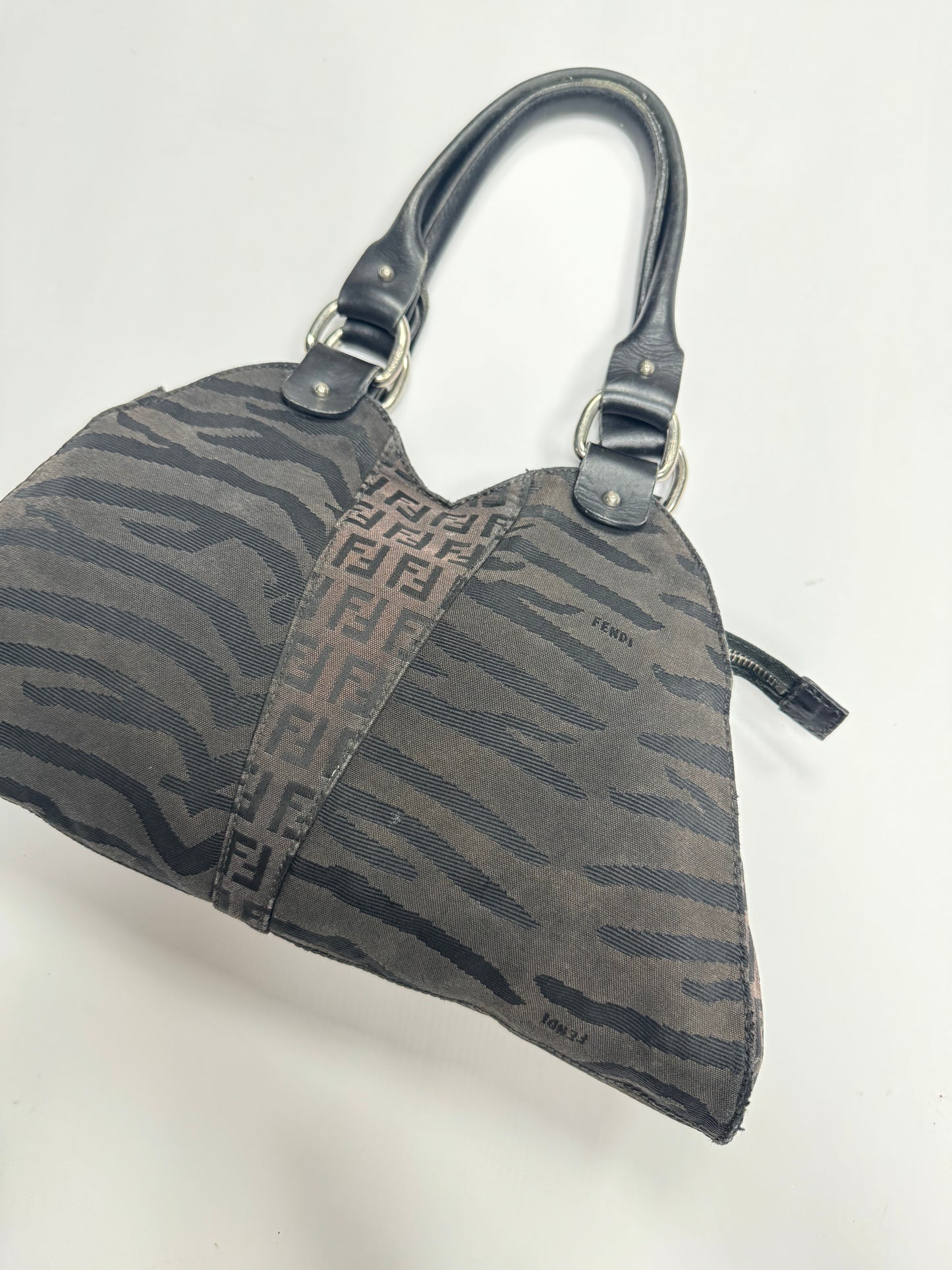 Fendi trapezio handbag (OS)