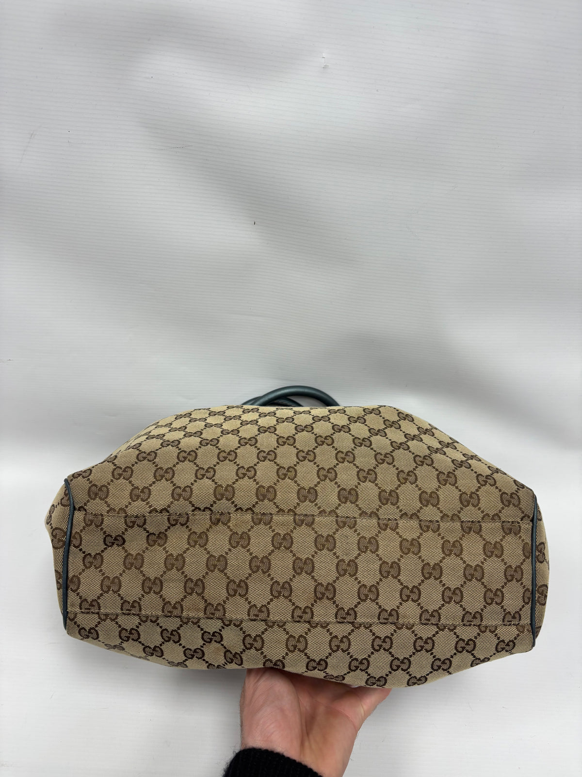 Gucci sukey medium tote bag