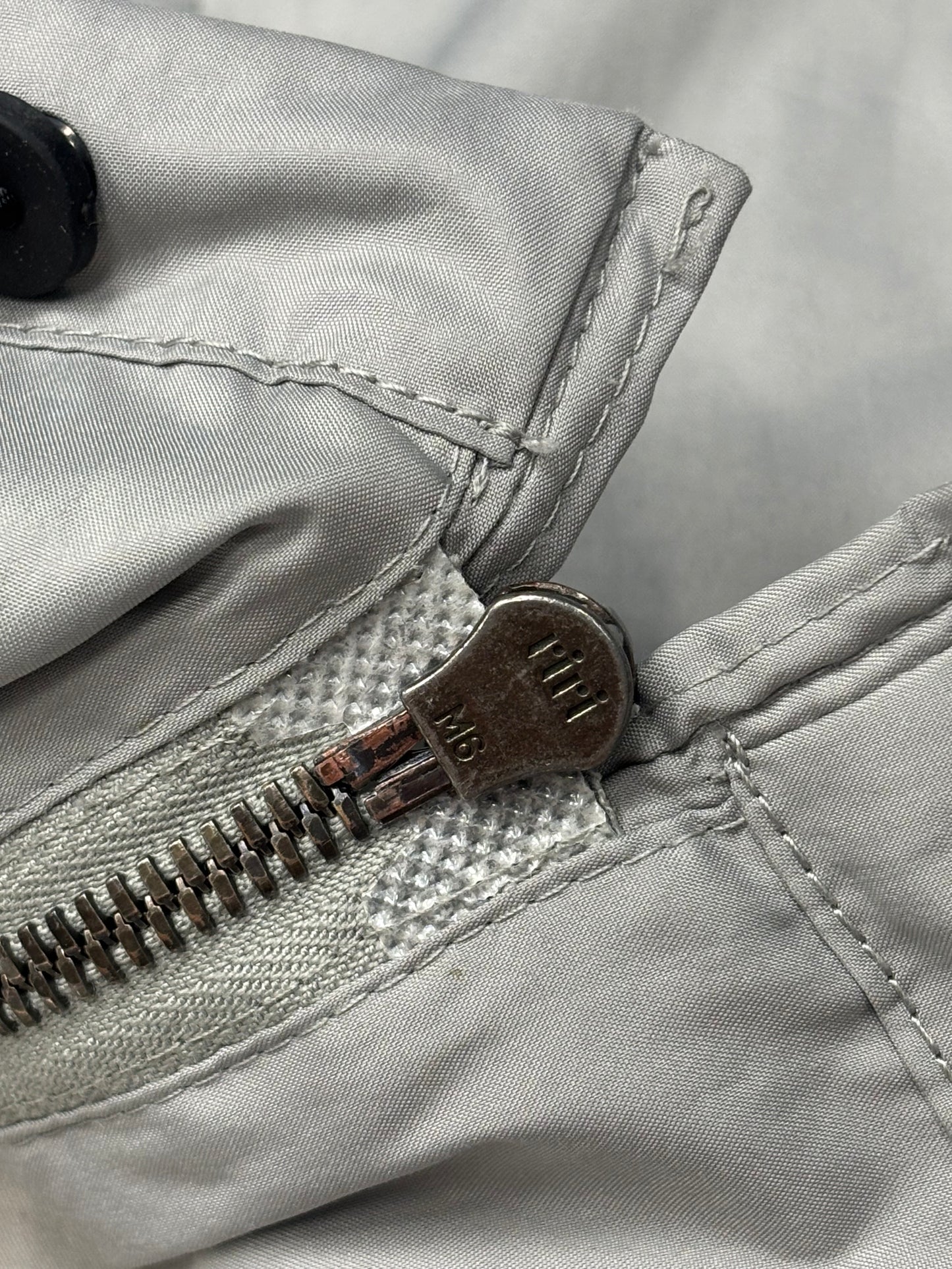 Prada sport 2003 nylon windbreaker (L)