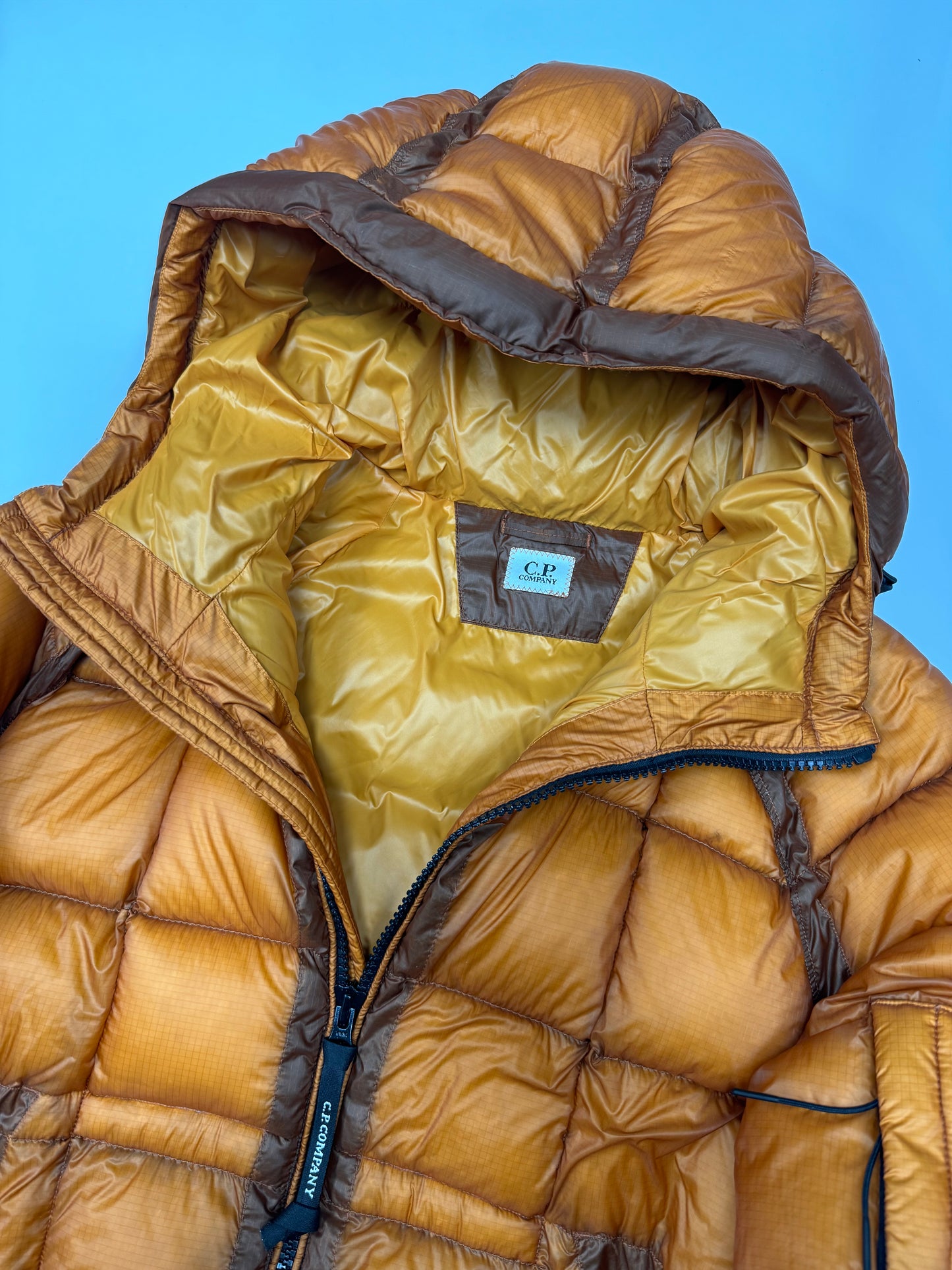 Cp company DD shell down jacket (L)