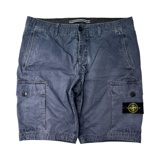 Stone island cargo shorts (36W)