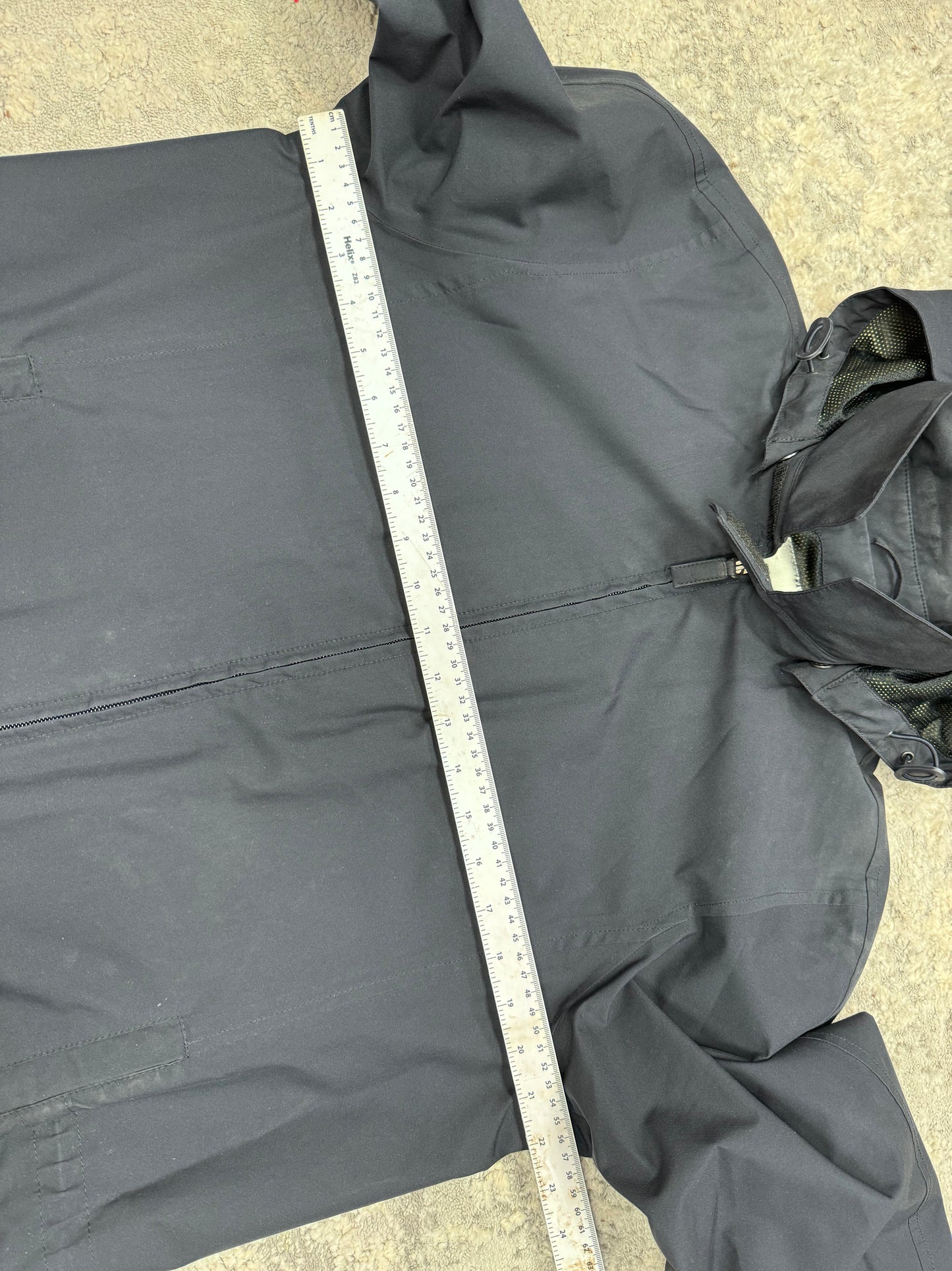 Prada sport goretex jacket (M)