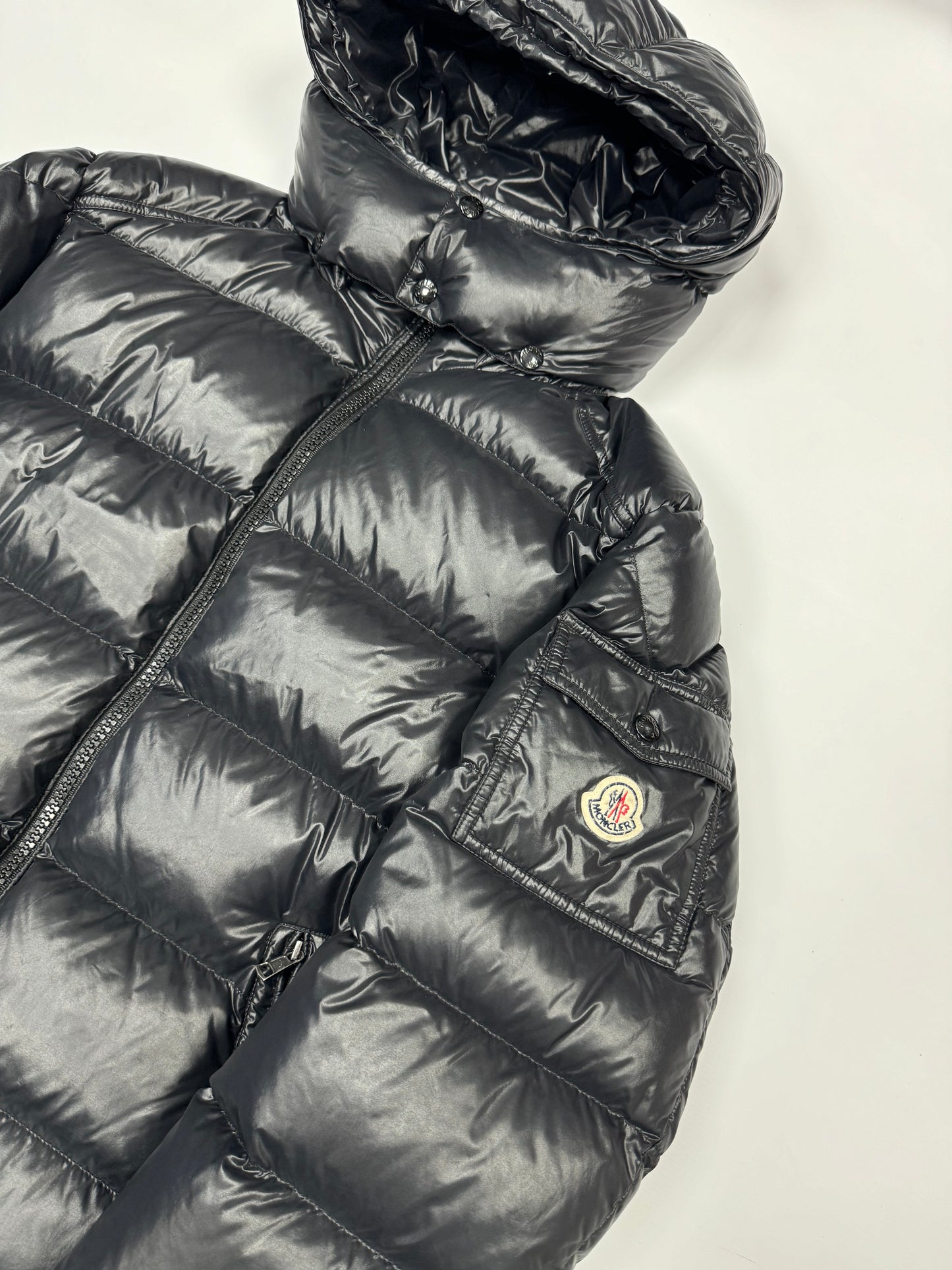 Moncler maya jacket (XL)