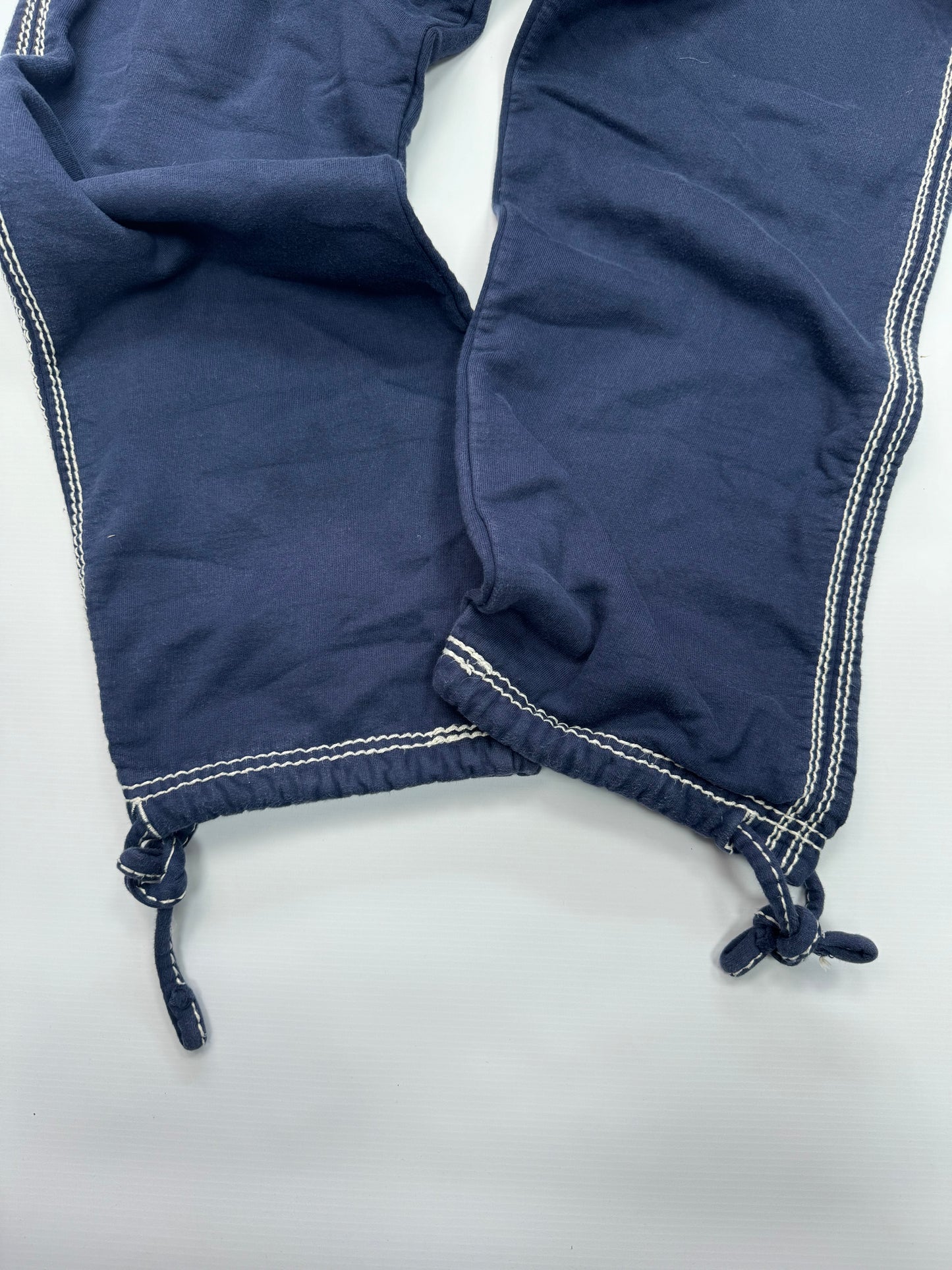 True religion big stitch joggers (M)