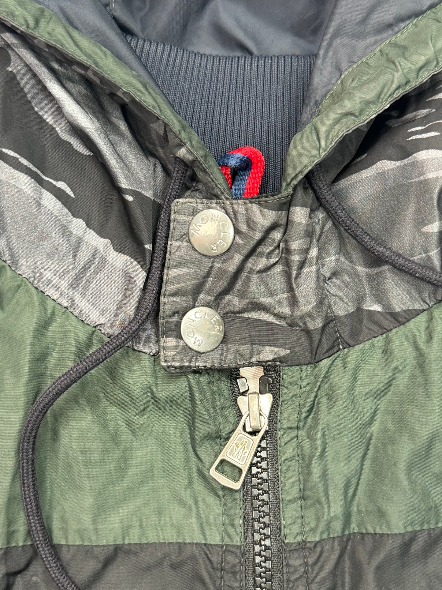 Moncler camo nylon jacket (L)