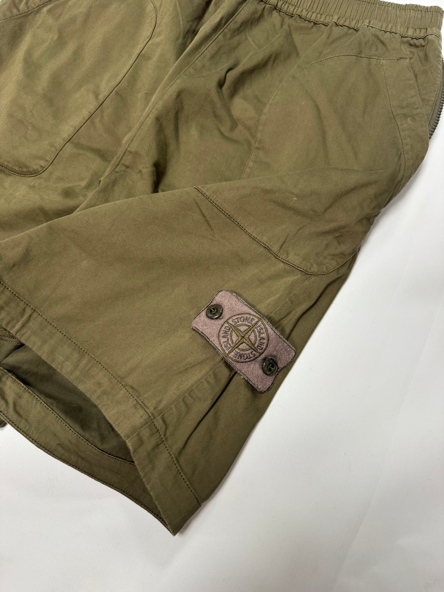 Stone island ghost project shorts (30w)