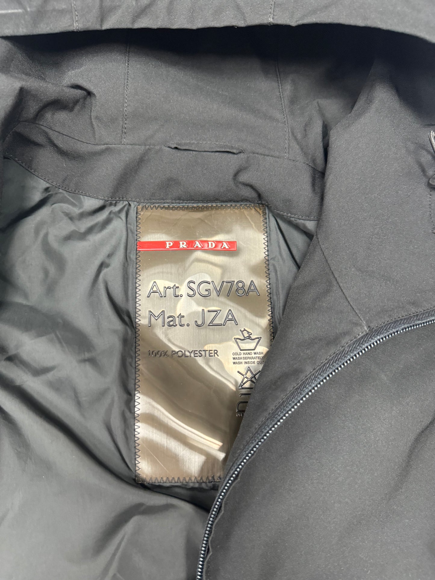 Prada sport goretex jacket (L)