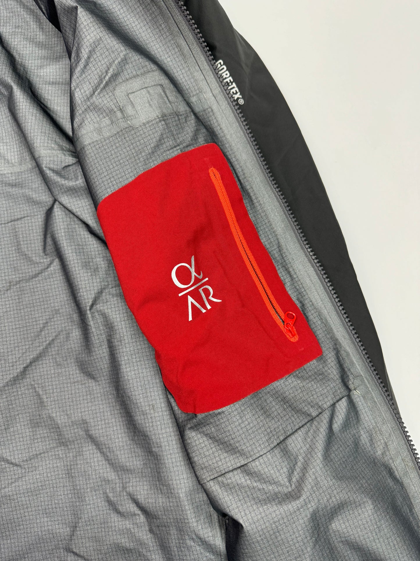 Arcteryx alpha AR jacket (L)