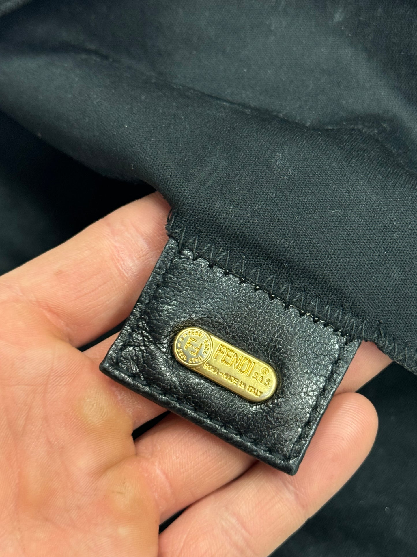 Fendi mamma baguette shoulder bag (OS)