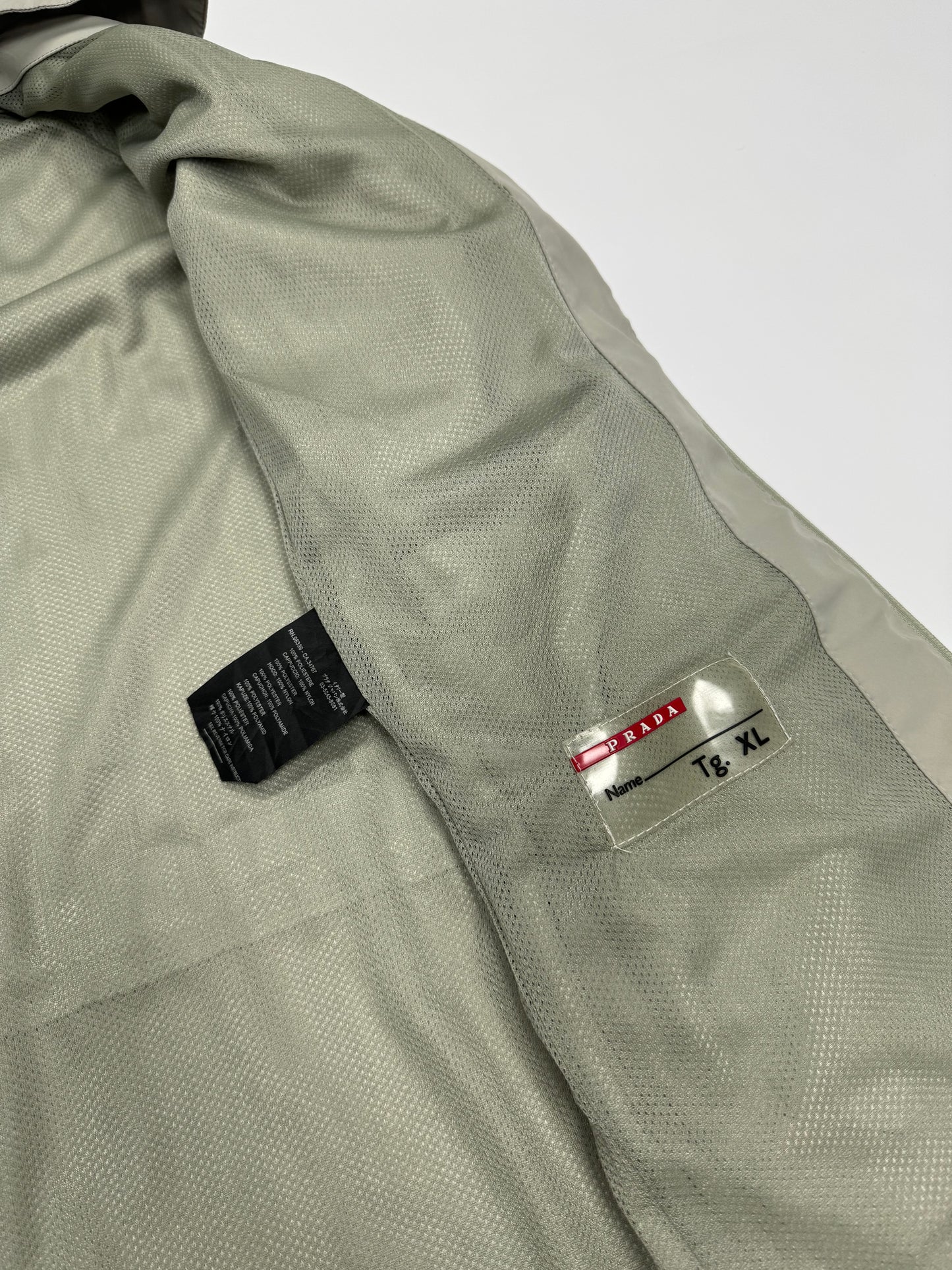 Prada sport goretex jacket (XL)