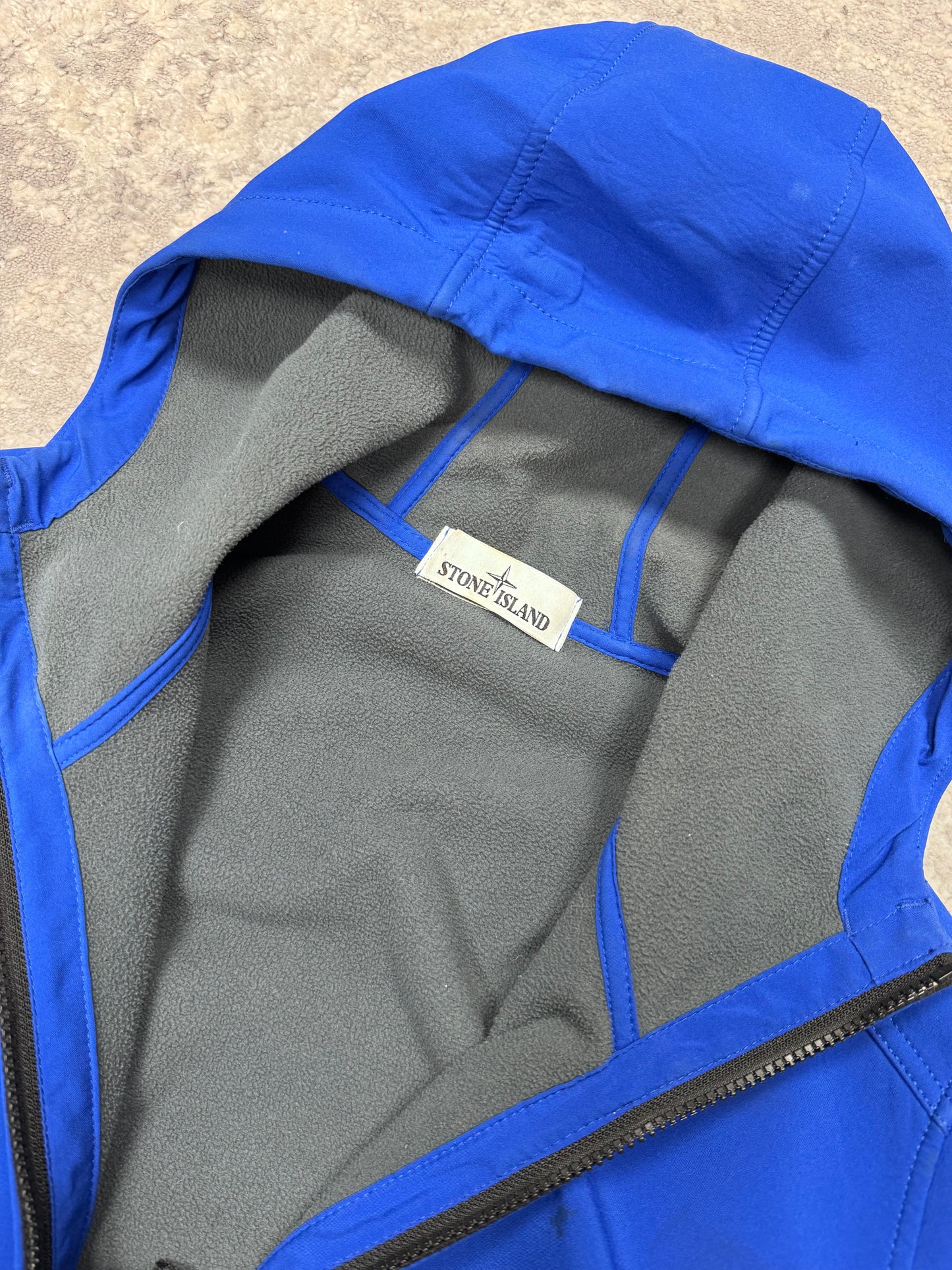 Stone island soft shell R jacket (L)