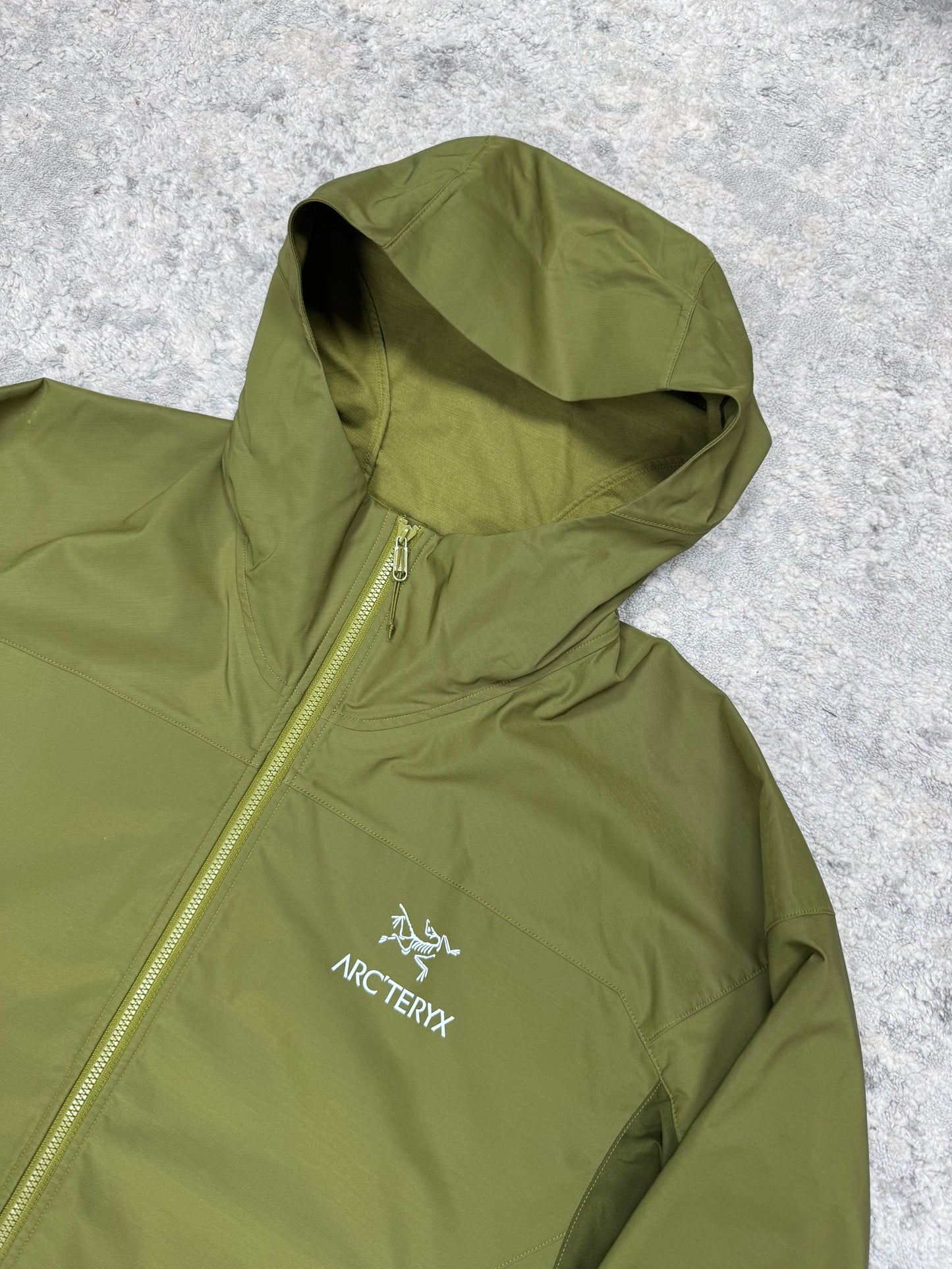 Arcteryx tenquille hooded jacket (XL)