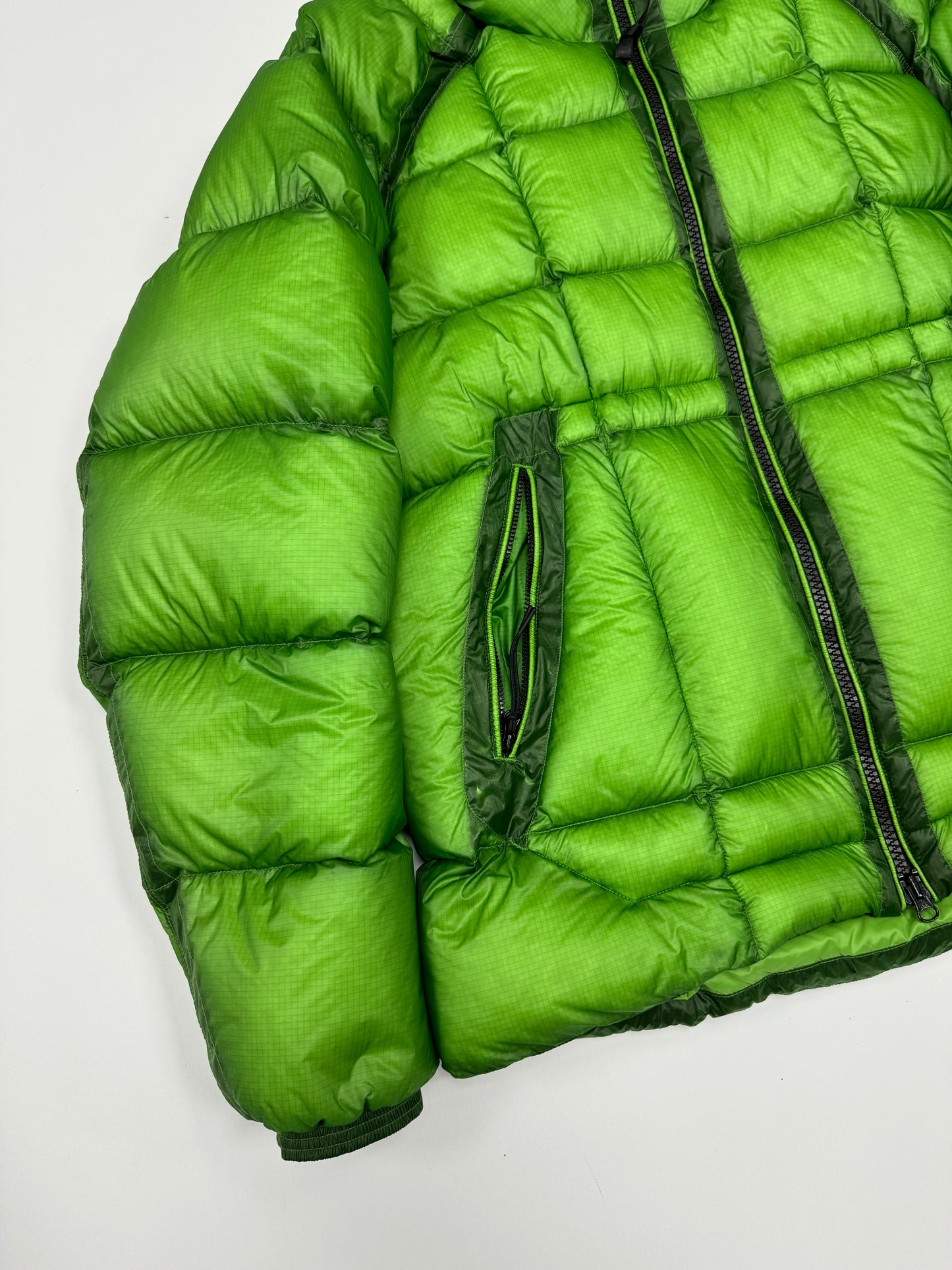 Cp company DD shell down jacket (L)