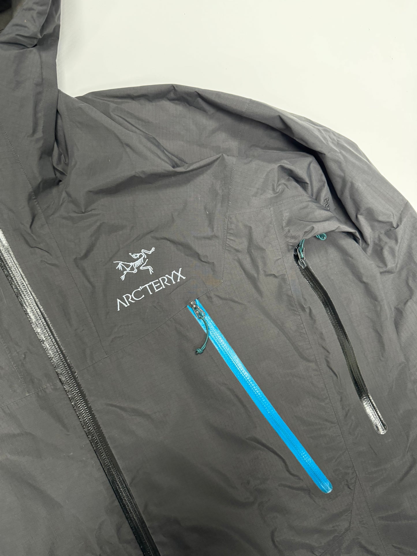 Arcteryx beta SL jacket (S)