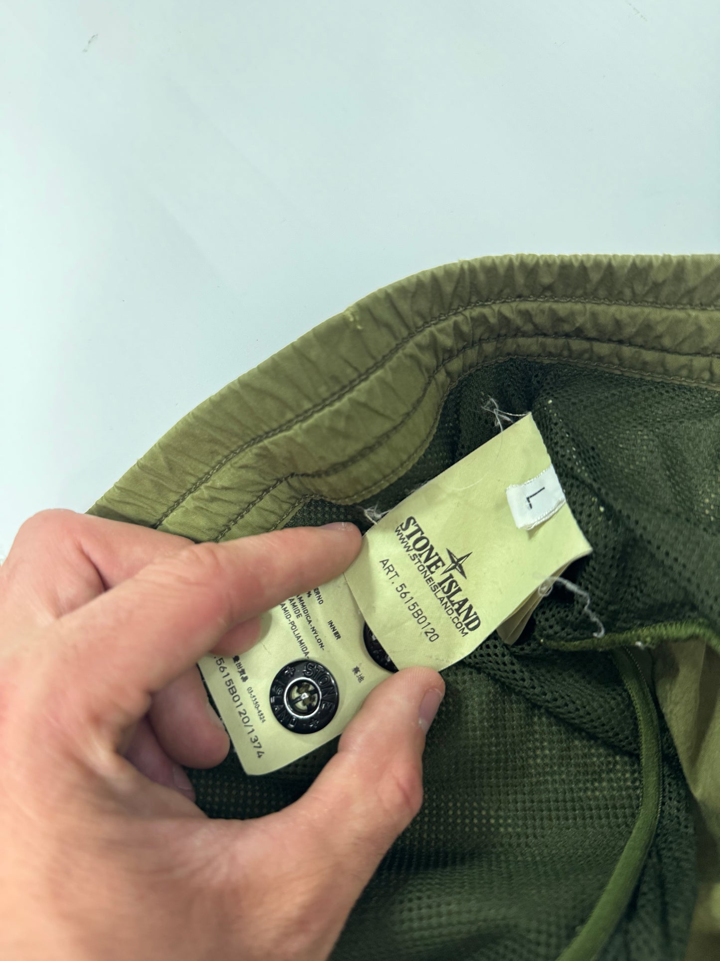 Stone island shorts (L)