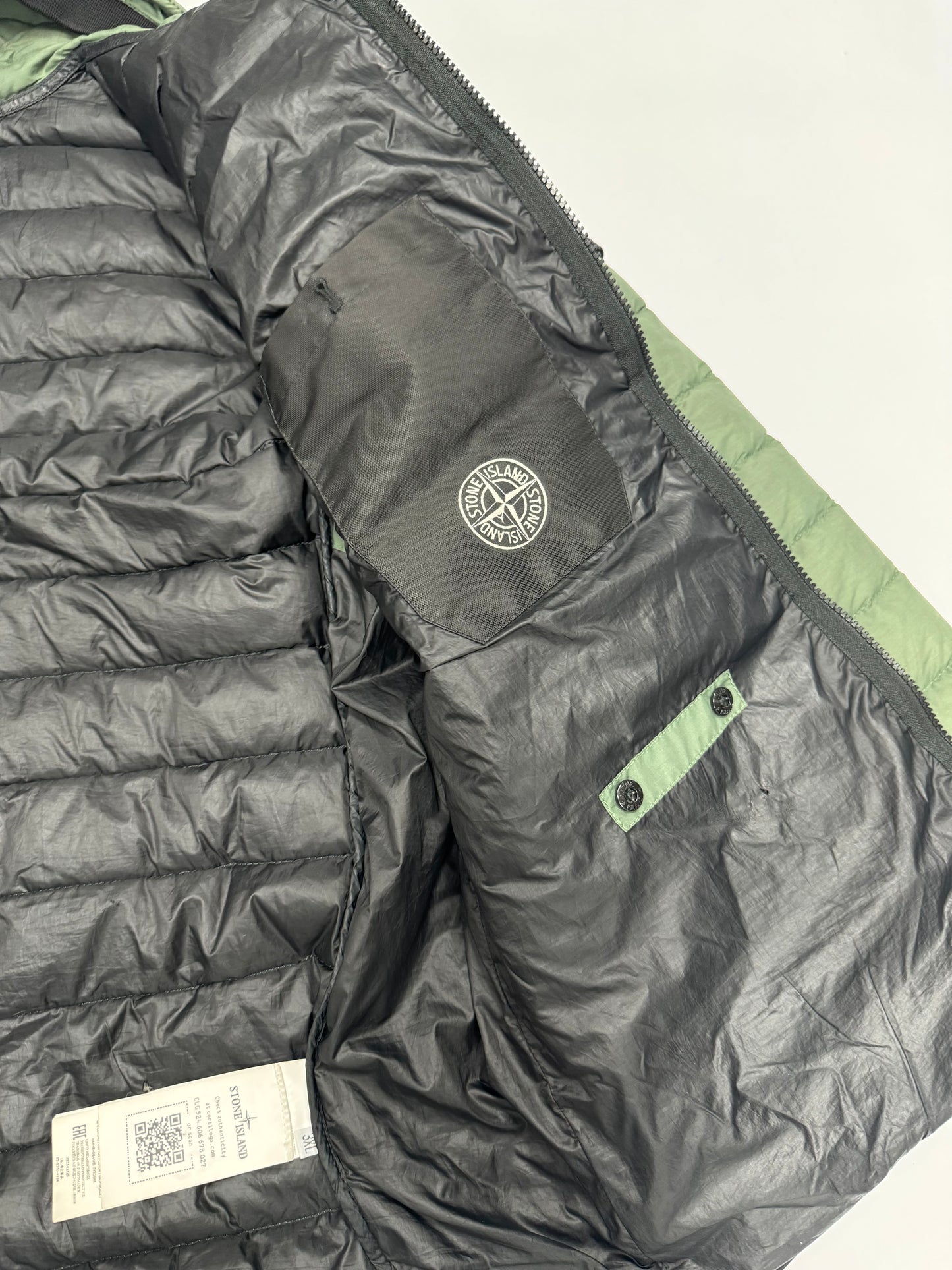 Stone island nylon tela down jacket (XXL)