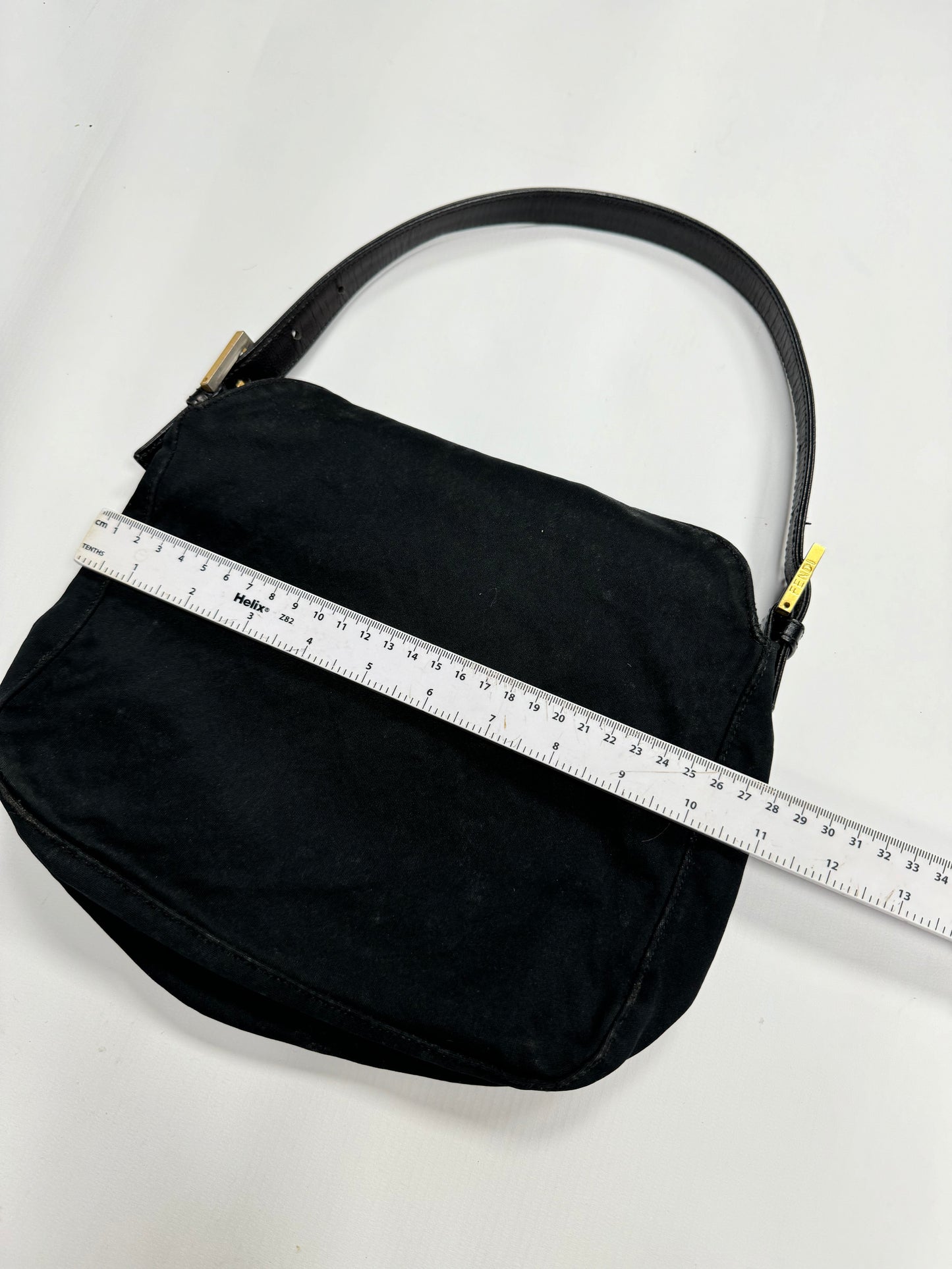 Fendi mamma baguette shoulder bag (OS)