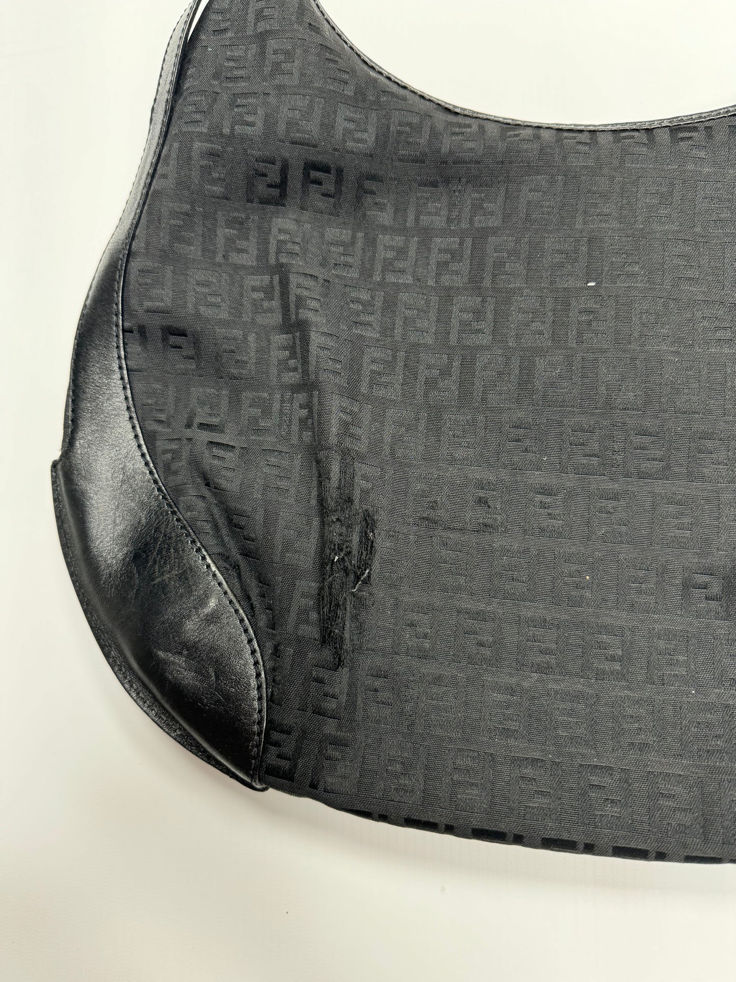 Fendi chef shoulder bag (OS)