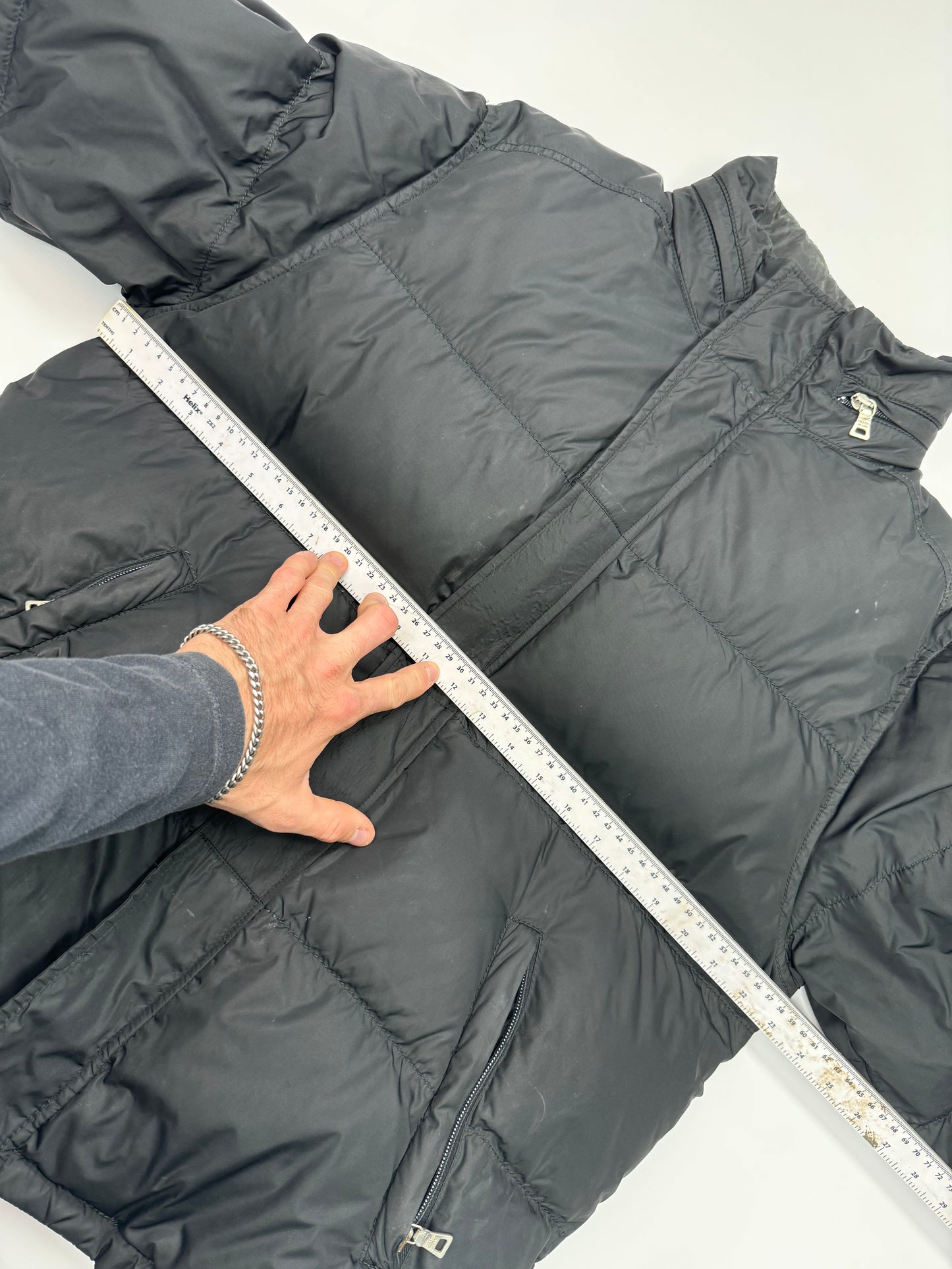 Prada sport puffer jacket (M)