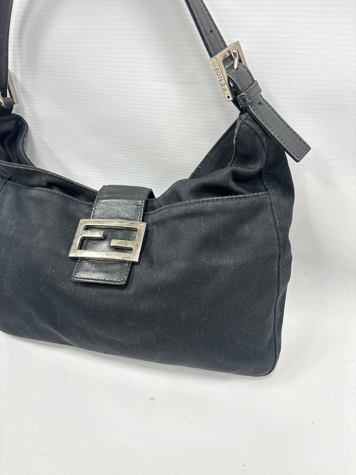 Fendi mamma baguette shoulder bag