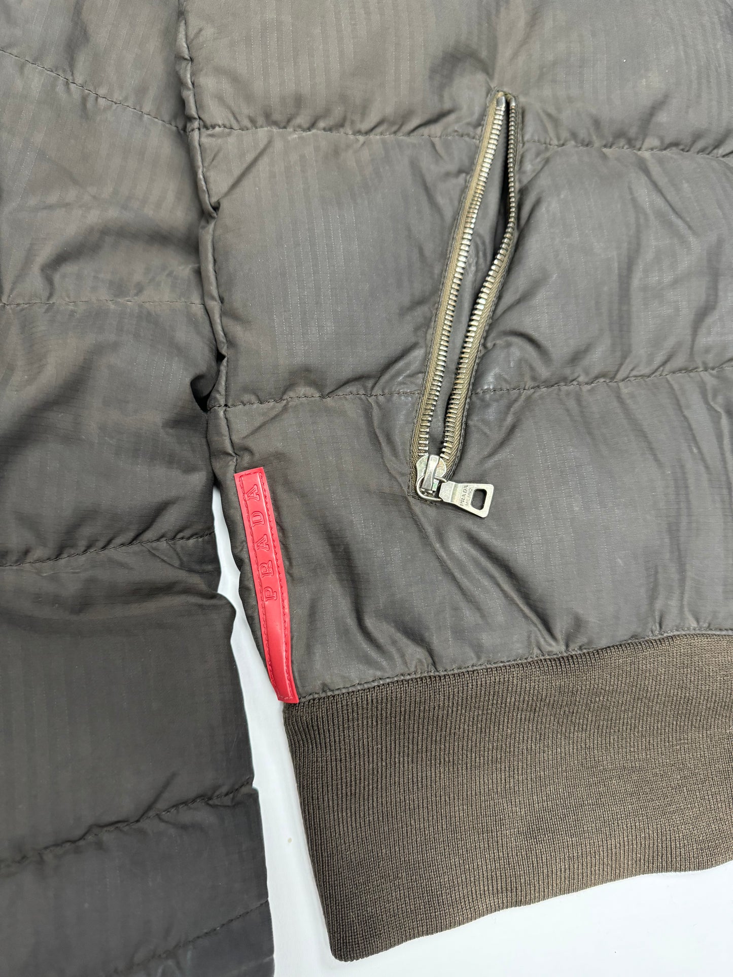 Prada sport puffer jacket (M)