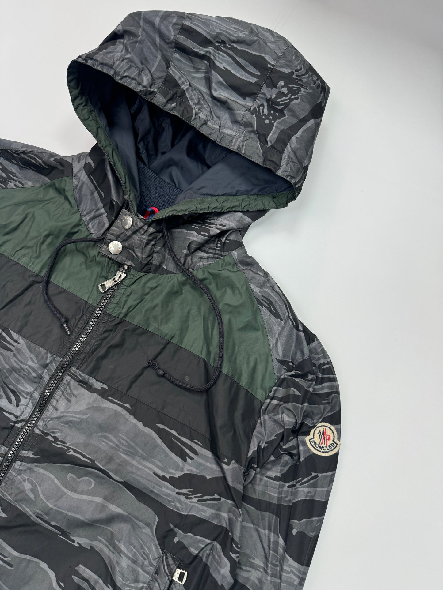 Moncler camo nylon jacket (L)
