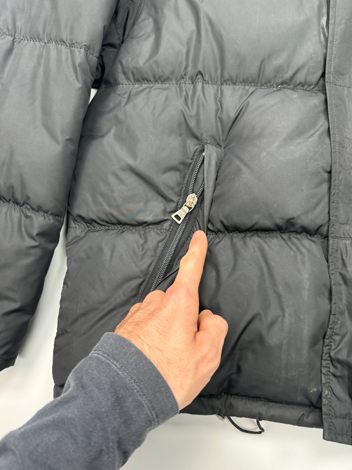 Prada sport puffer jacket (M)