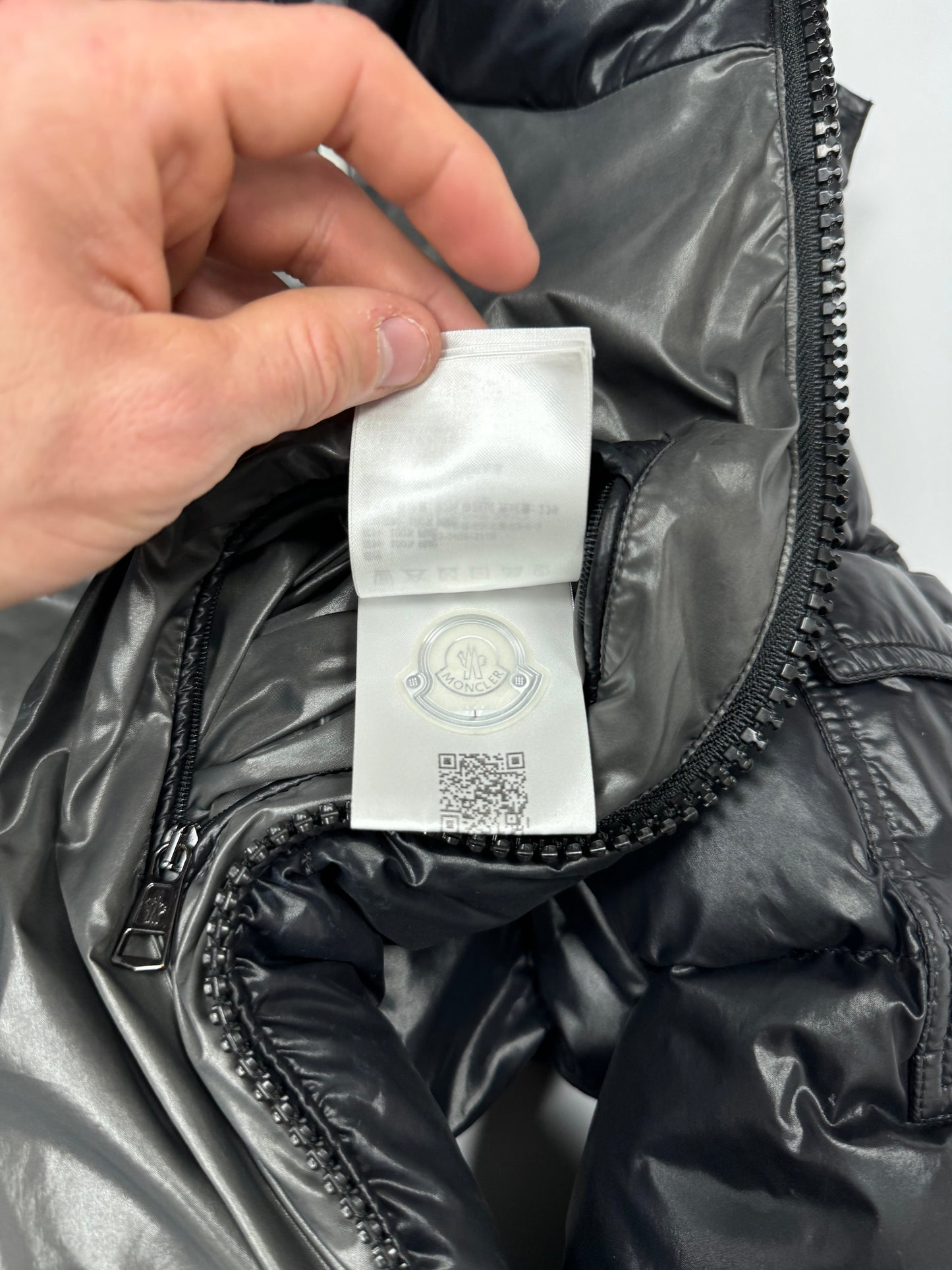 Moncler maya jacket (XL)