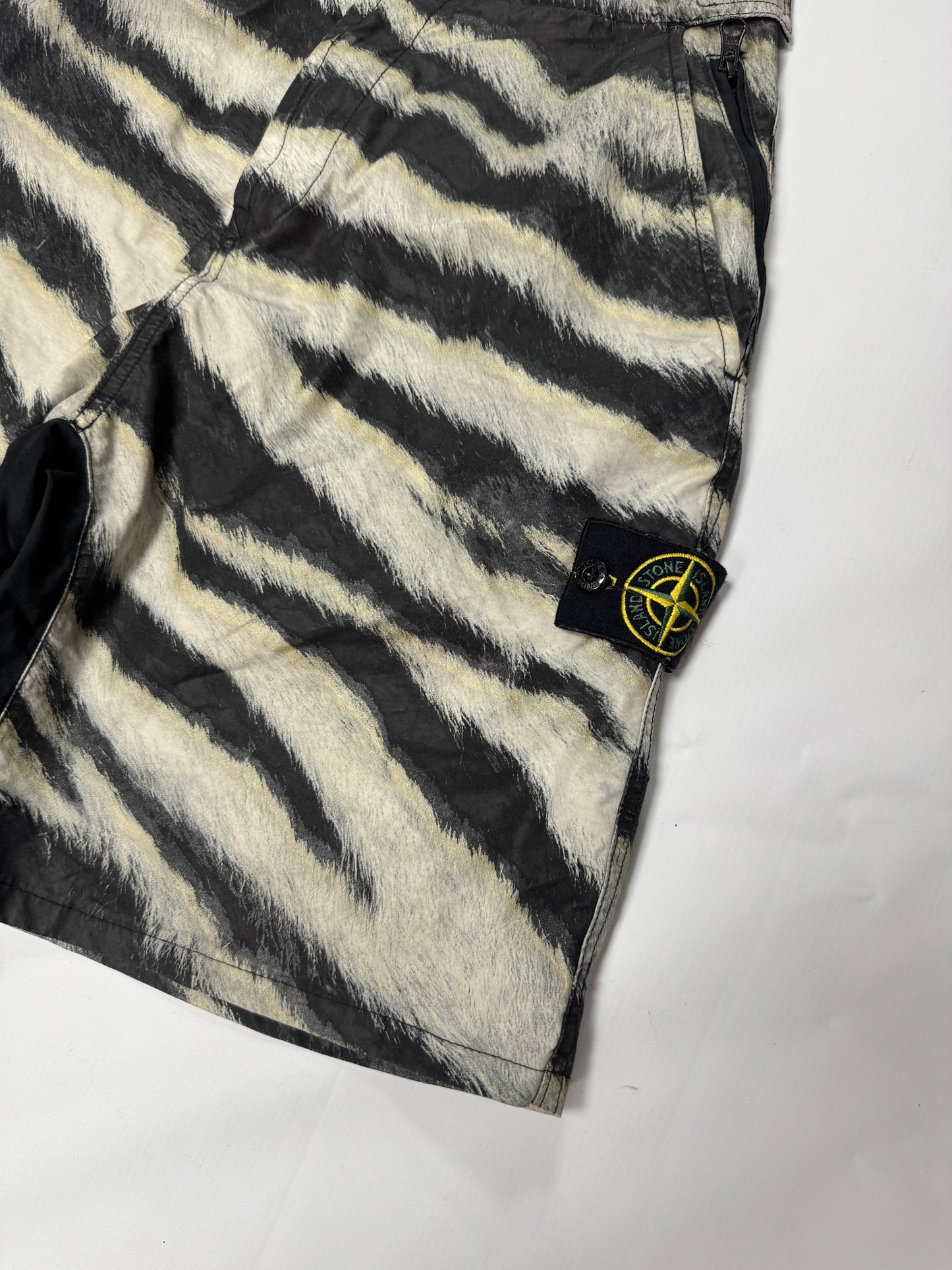 Stone island white tiger camo shorts (W30)